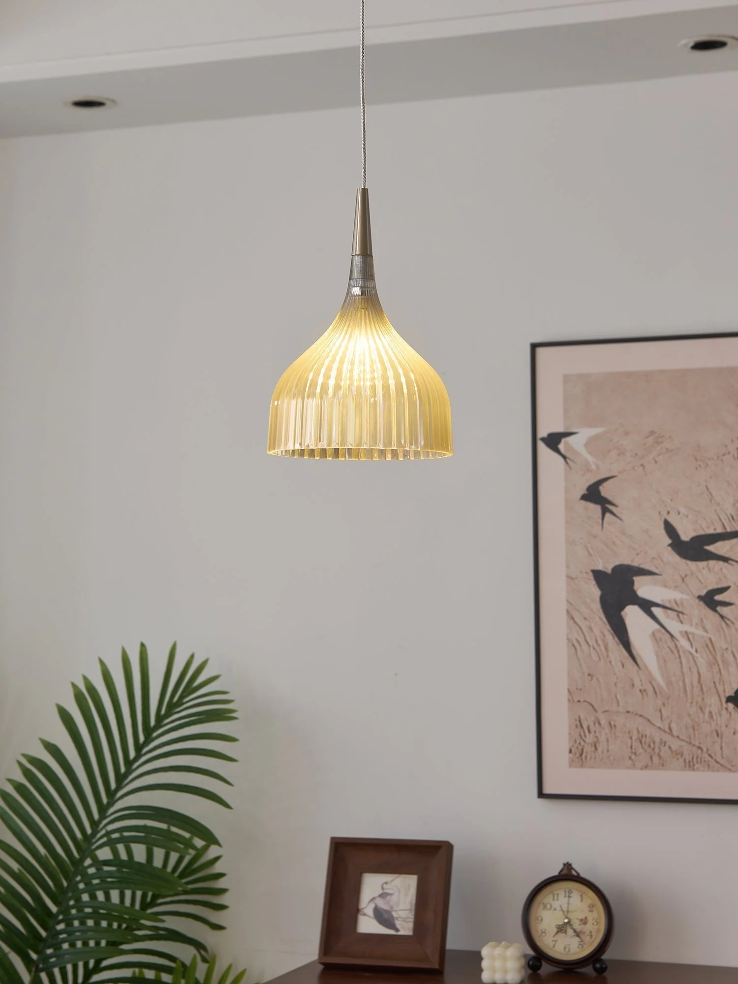 Fiore Elegant Pendant Lamp - Image 12