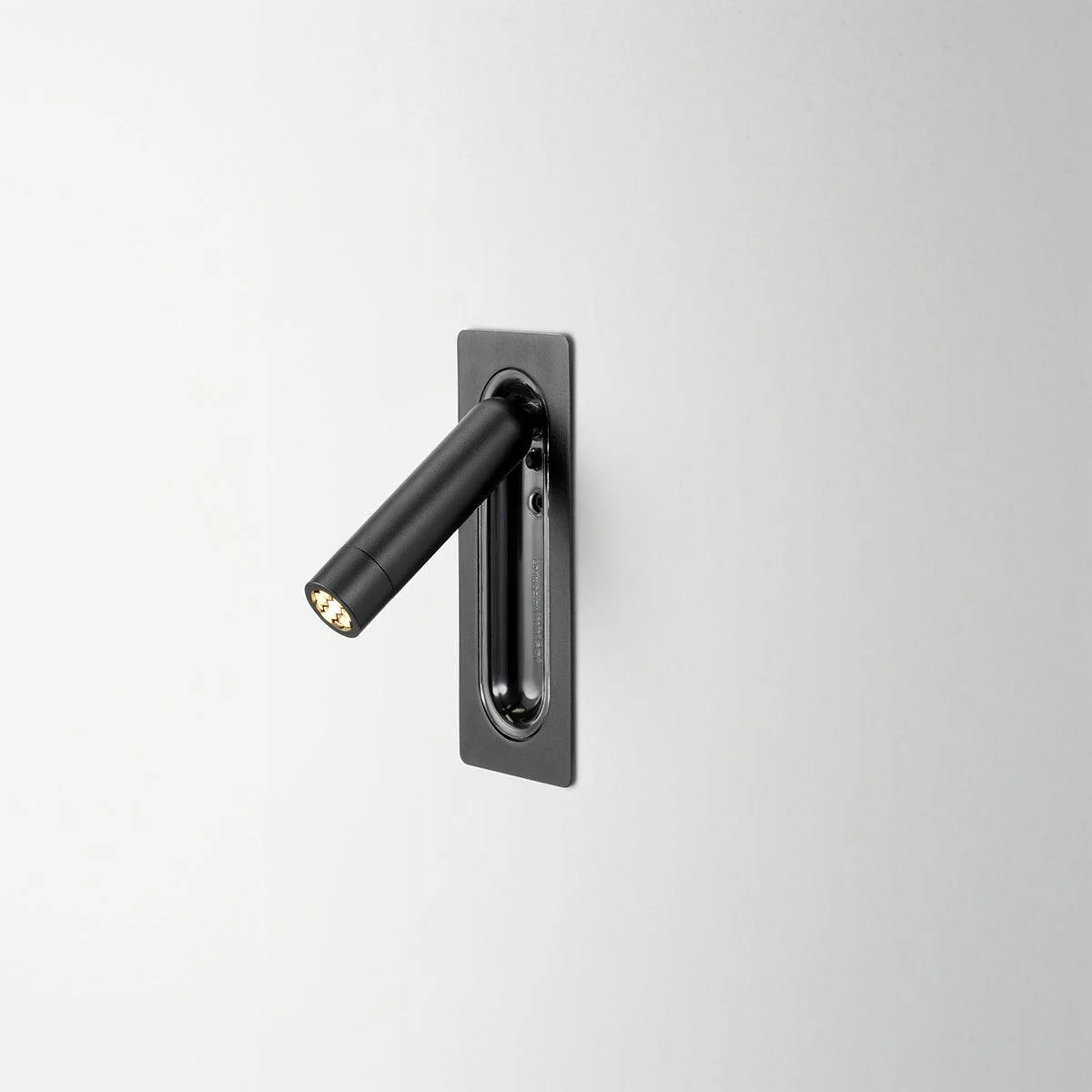 Fioro Industrial Wall Lamp - Image 24