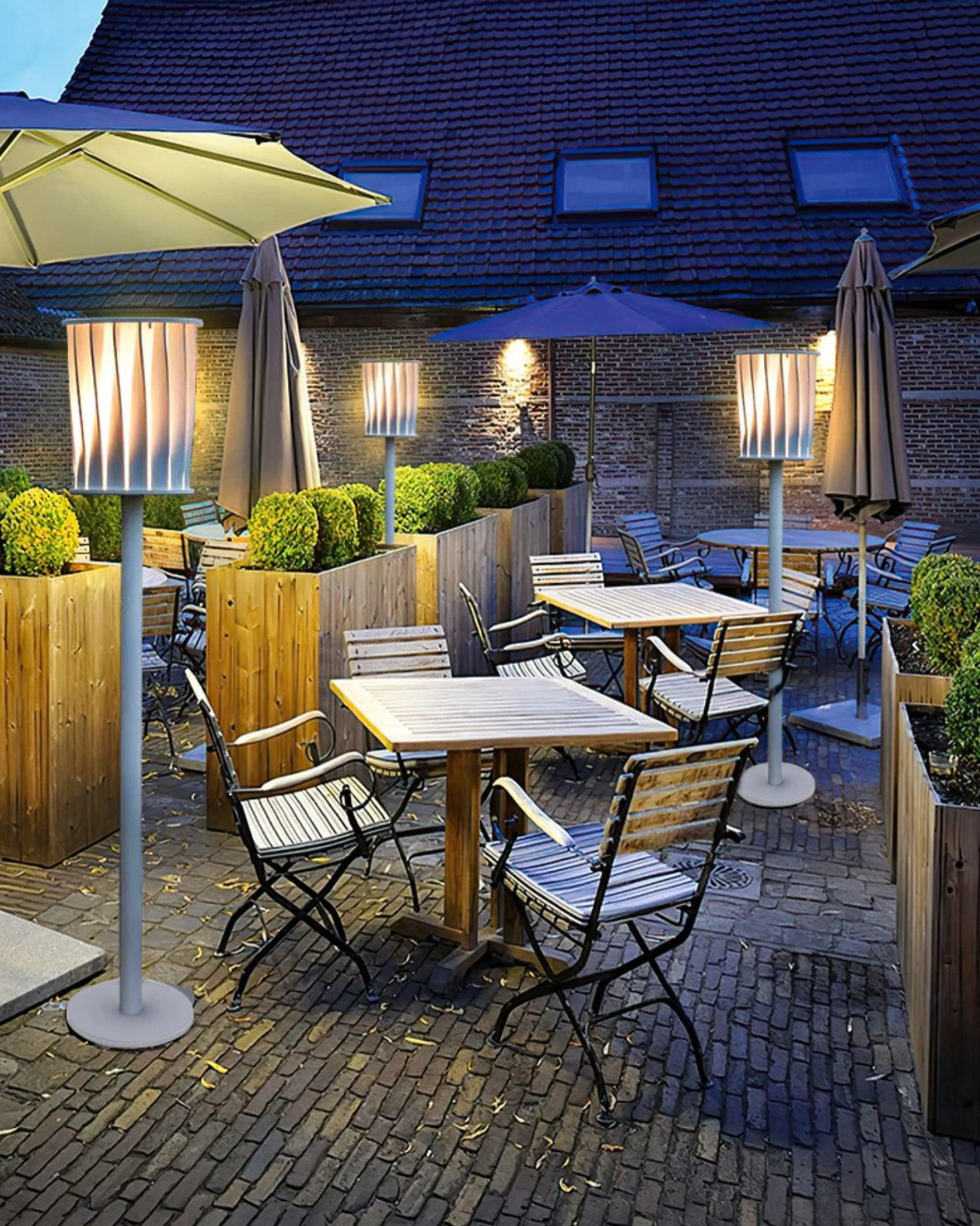 Flare Modern Aluminum Outdoor Light - Image 15