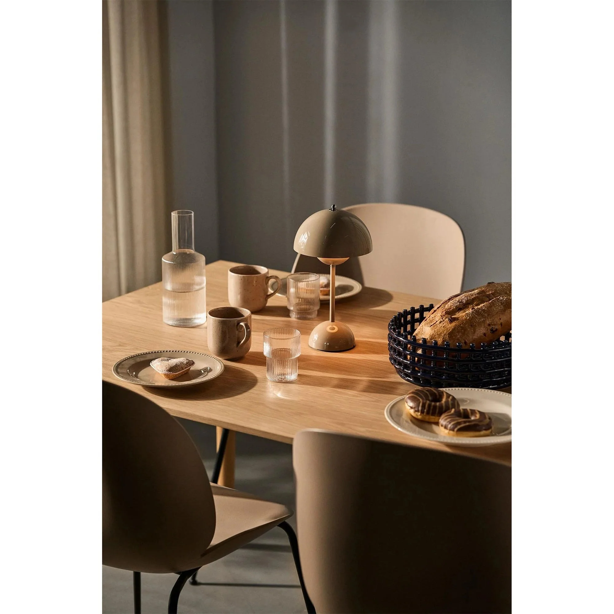 Flowerpot Modern Table Lamp - Image 38