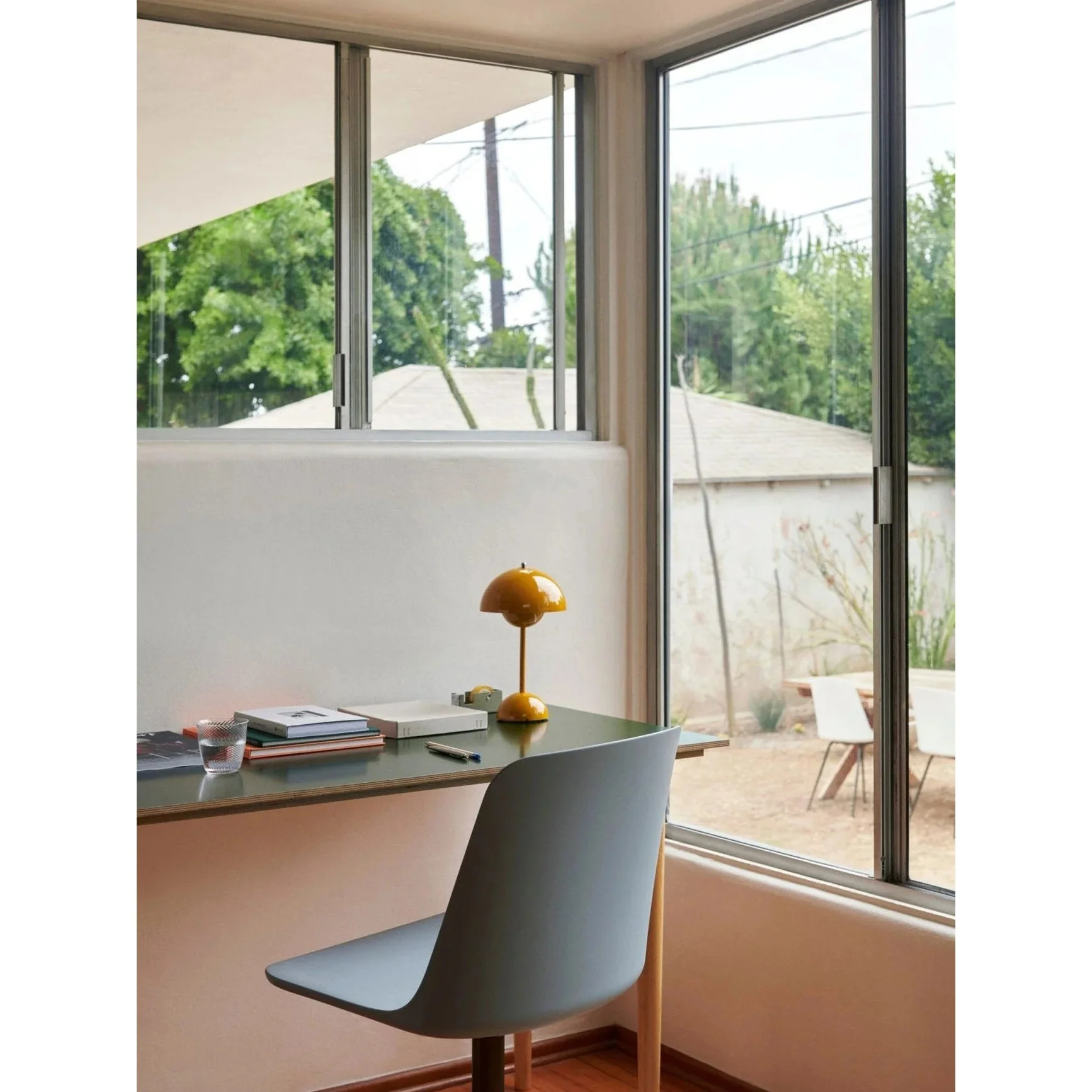 Flowerpot Modern Table Lamp - Image 41
