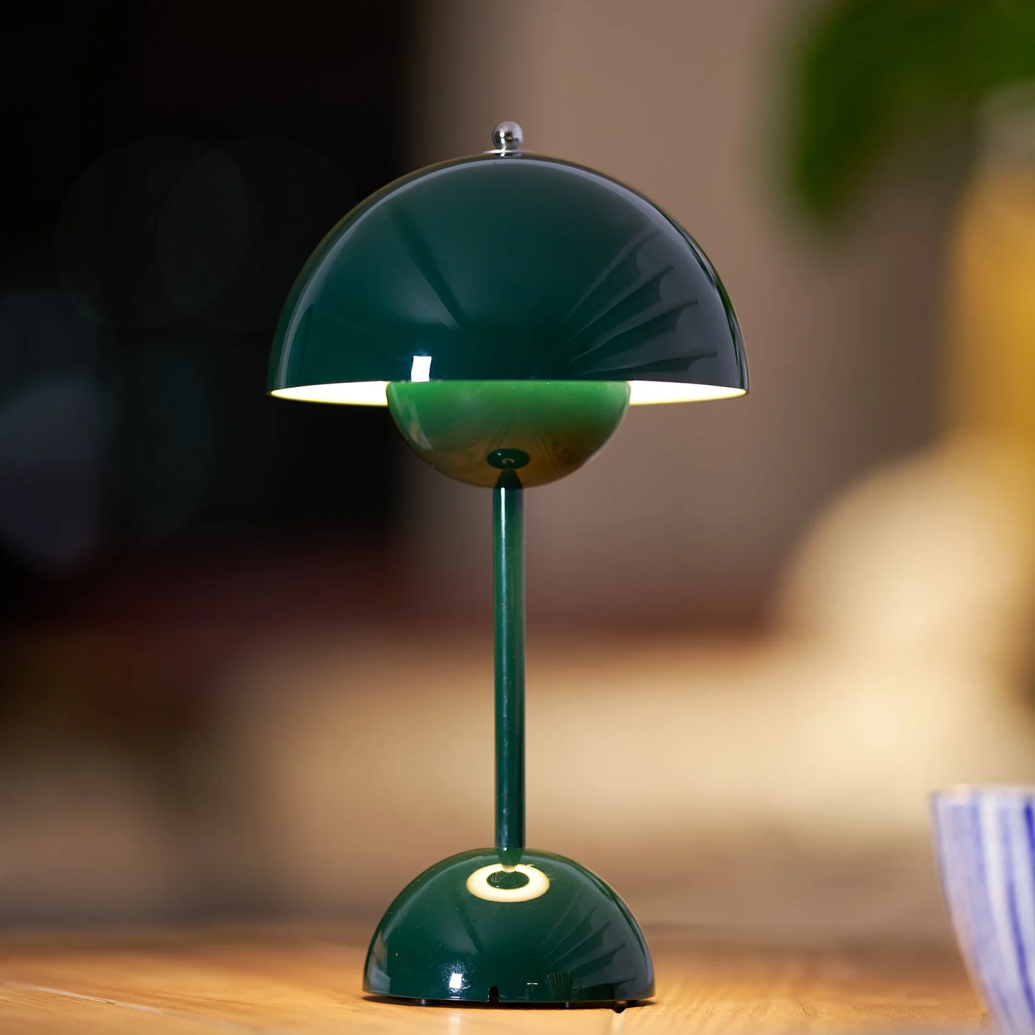 Flowerpot Modern Table Lamp - Image 9