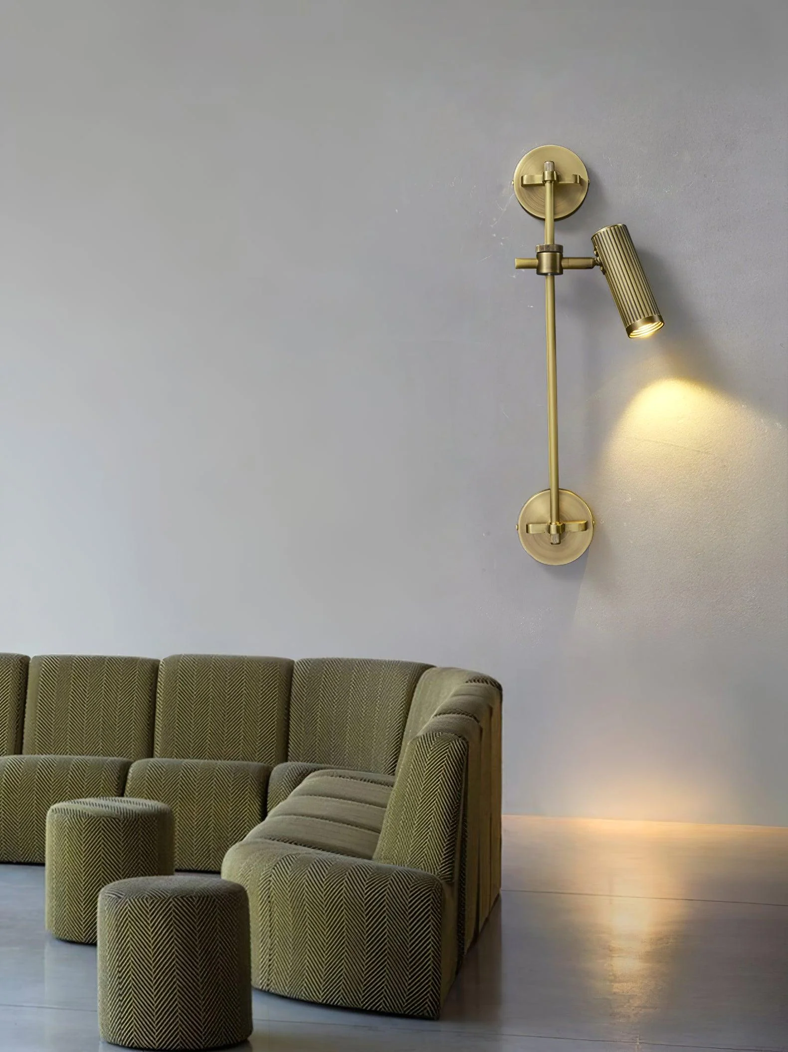 Glintice Brass Industrial Wall Lamp - Image 2