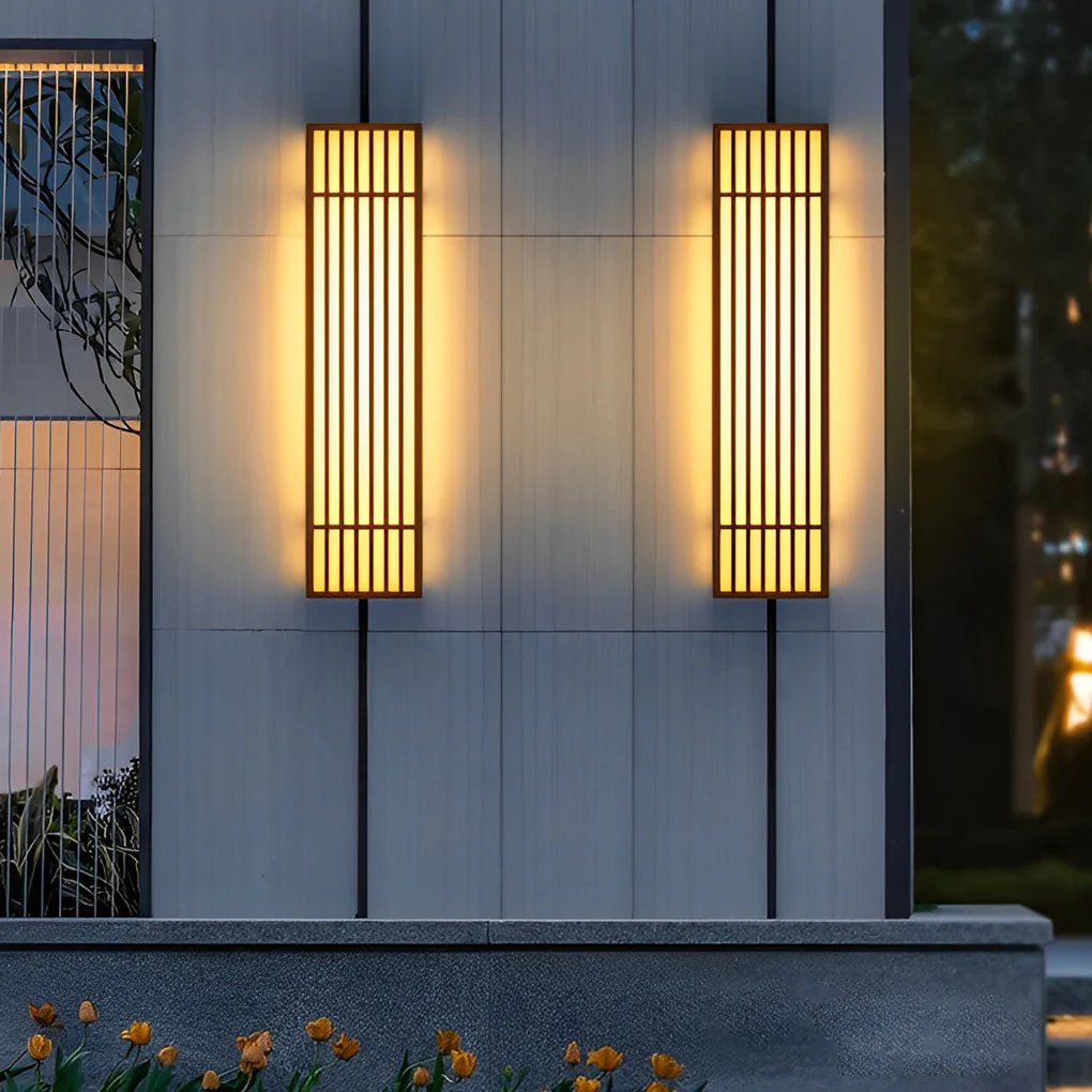 Grateful Retro Vertical Stripe Grid Steel Outdoor Wall Lamp