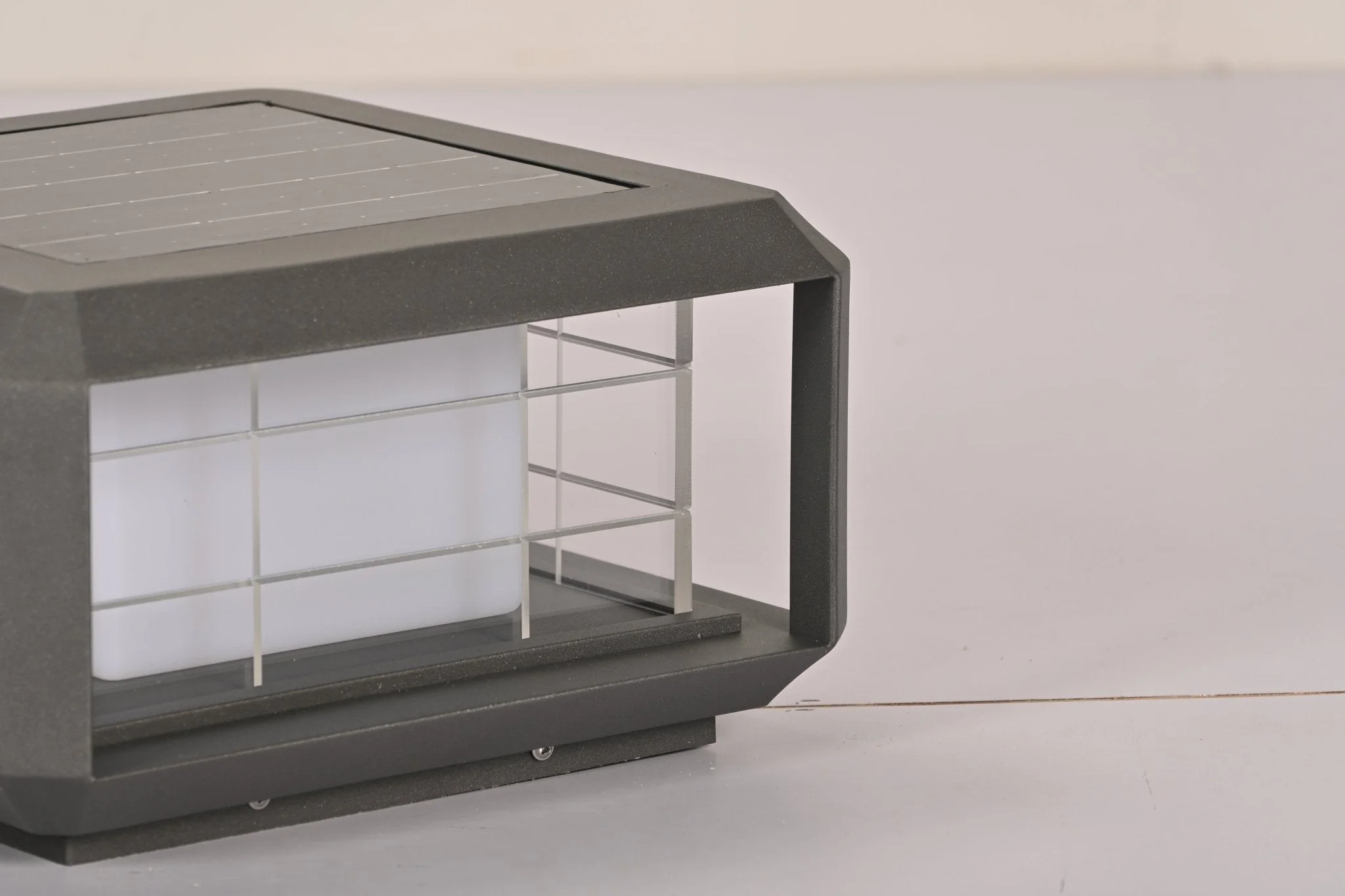 Grid Guard Solar Lantern Outdoor Lamp - Image 14