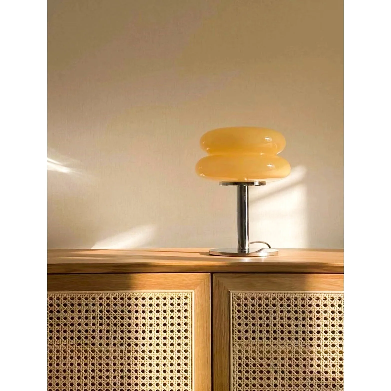 Hecho Modern Glass Table Lamp - Image 17