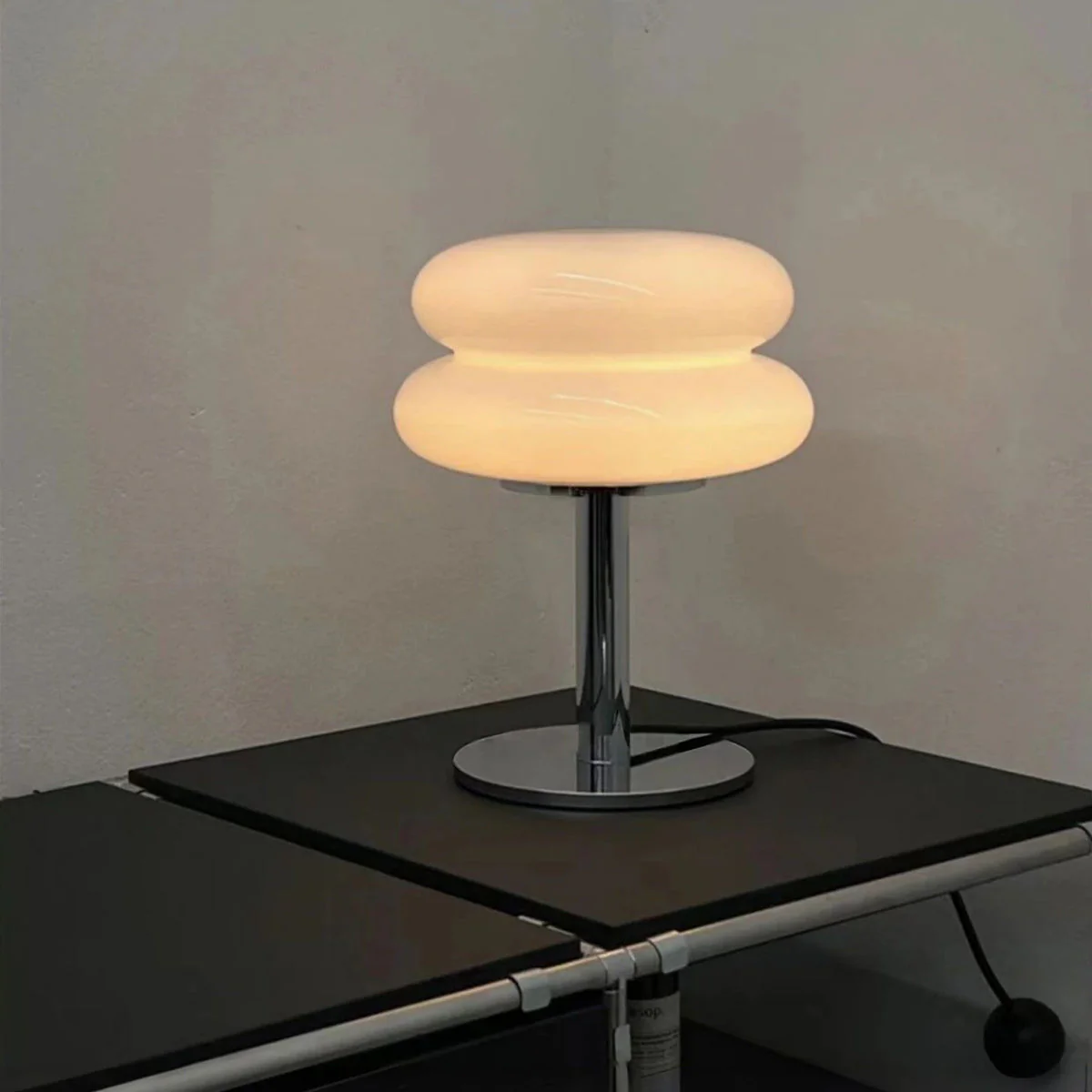 Hecho Modern Glass Table Lamp - Image 4