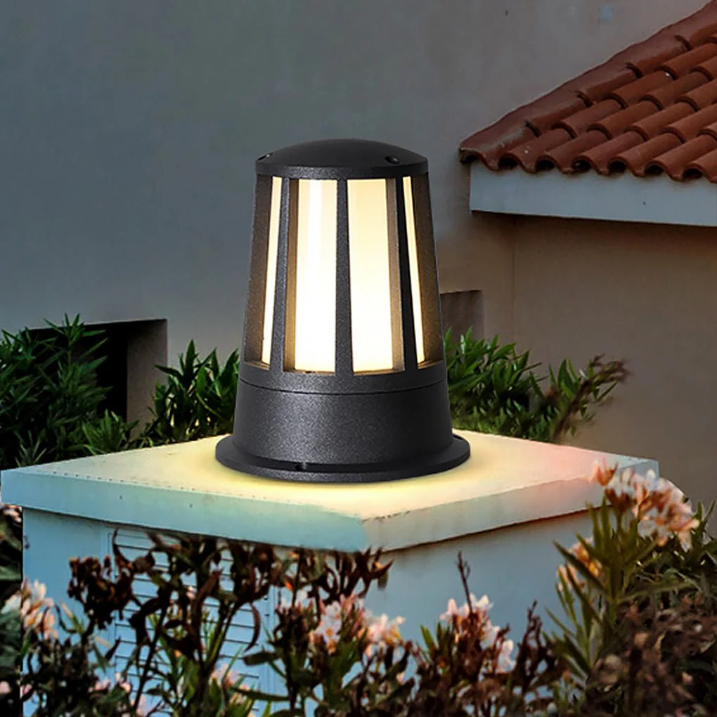 Hector LED Classic Landscape Outdoor Light