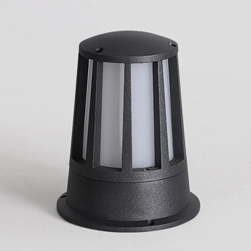 Hector LED Classic Landscape Outdoor Light - Image 11