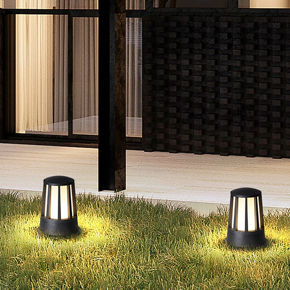 Hector LED Classic Landscape Outdoor Light - Image 6