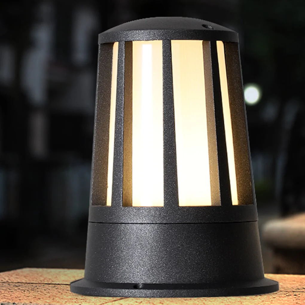 Hector LED Classic Landscape Outdoor Light - Image 9
