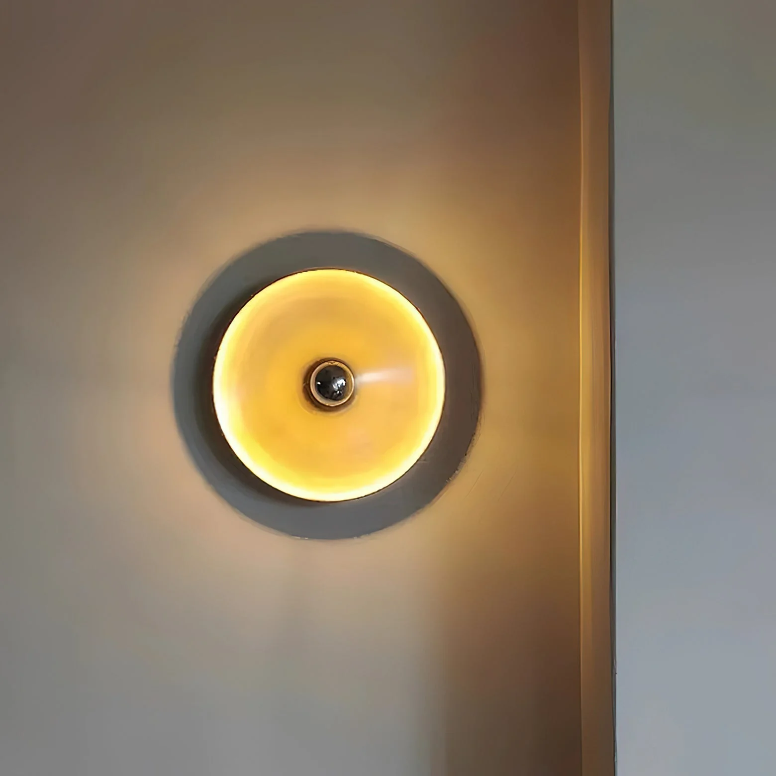 Honsel Modern Brass Wall Light - Image 6