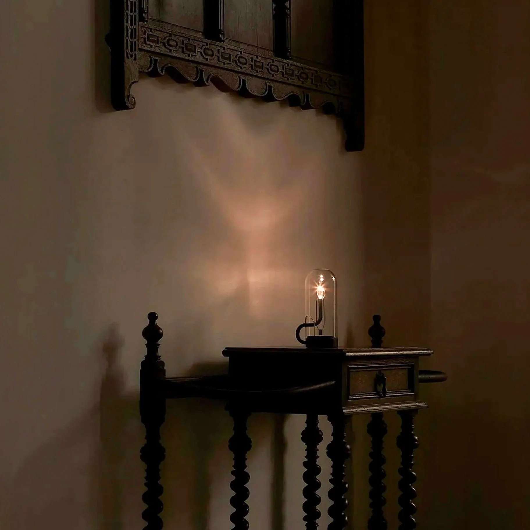 Hymn Modern Glass Table Lamp - Image 11