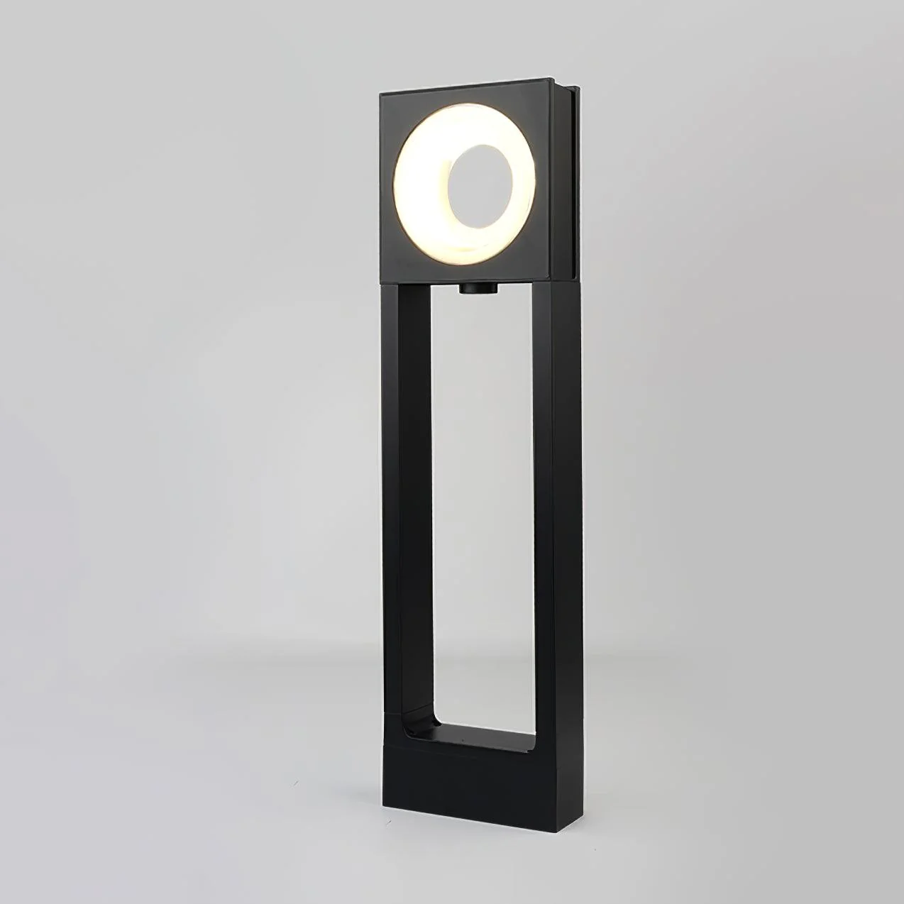 Jeremy Minimalist Outdoor Light - Image 21