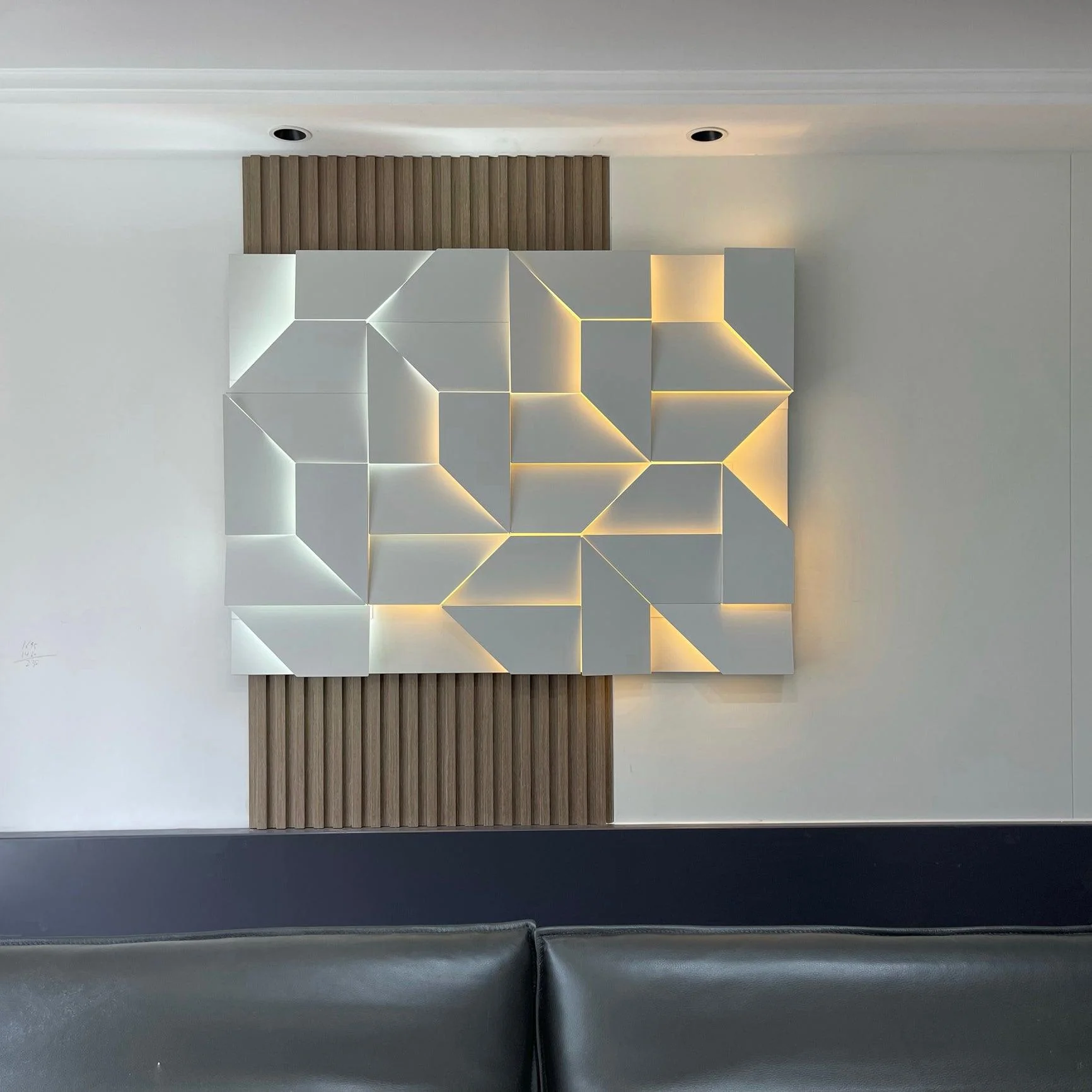 Kelsey Shadows Grand Sconce Wall Lamp - Image 11