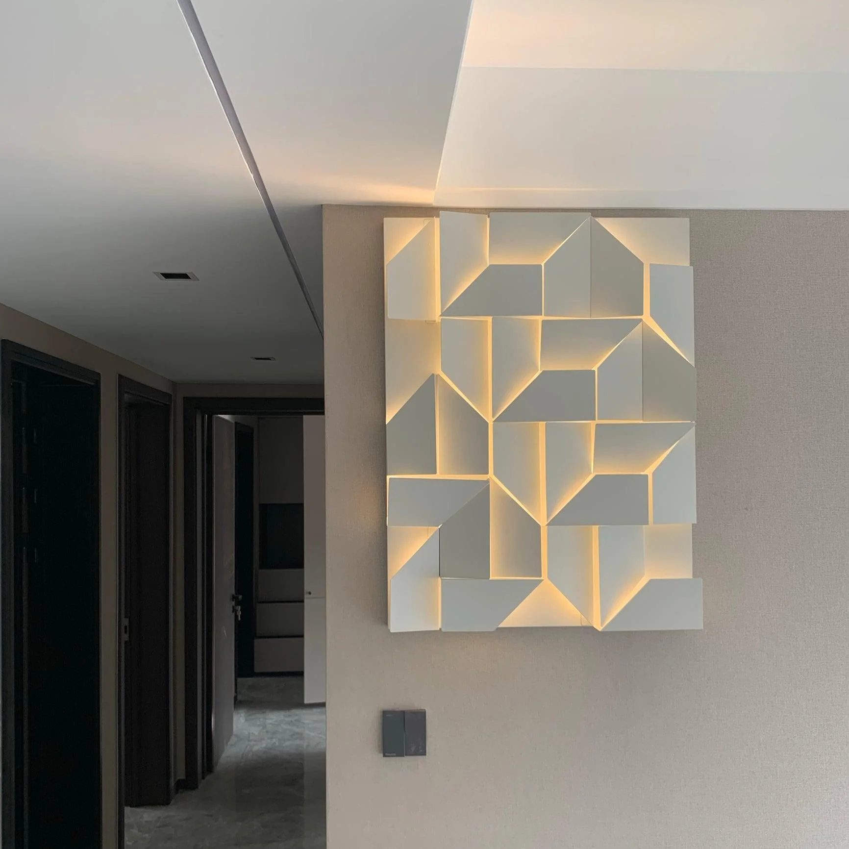 Kelsey Shadows Grand Sconce Wall Lamp - Image 12