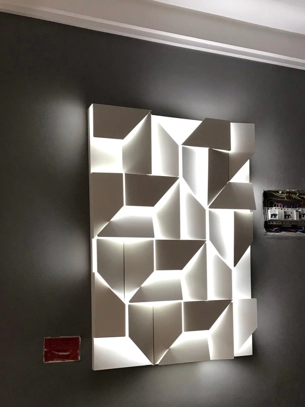 Kelsey Shadows Grand Sconce Wall Lamp - Image 19