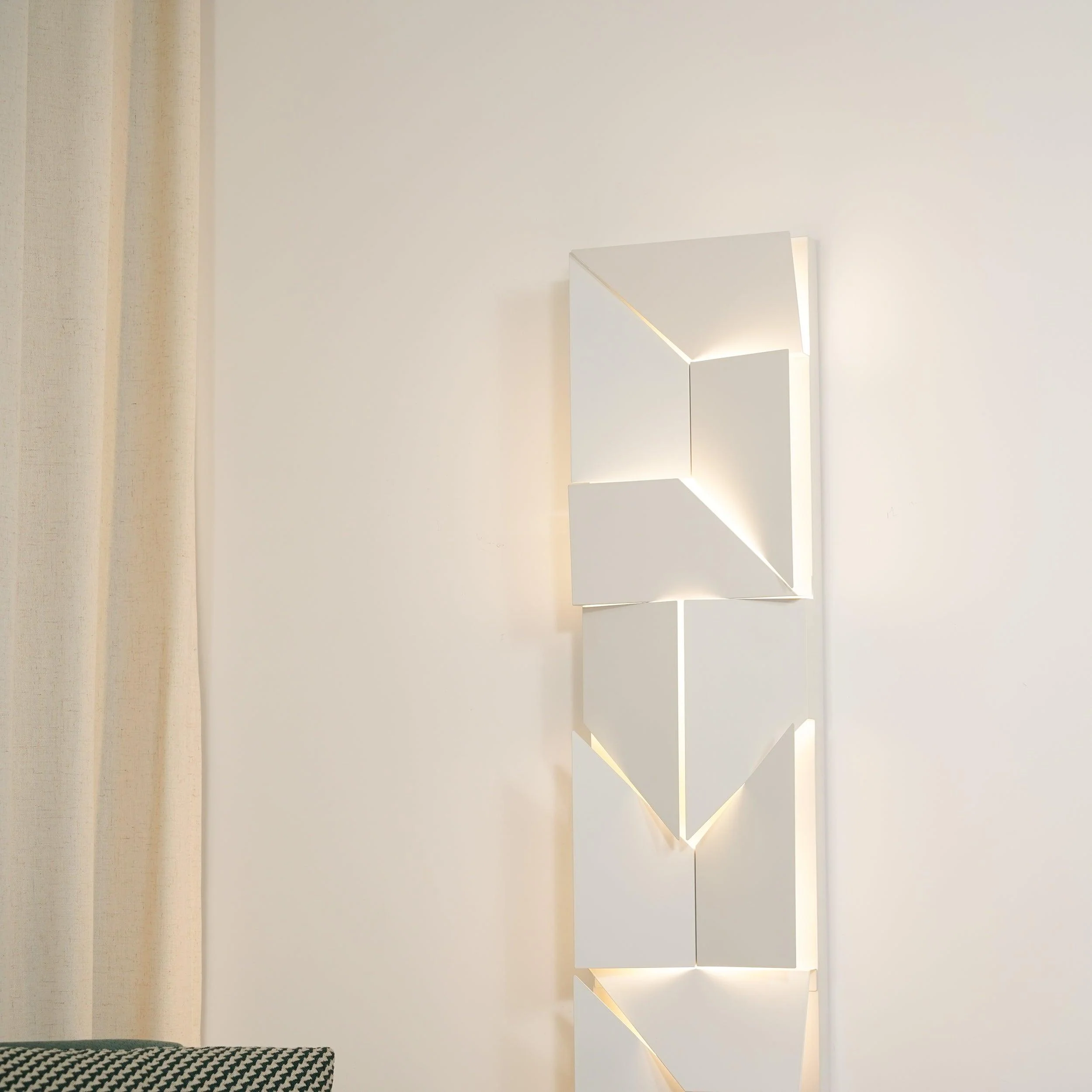 Kelsey Shadows Grand Sconce Wall Lamp - Image 26