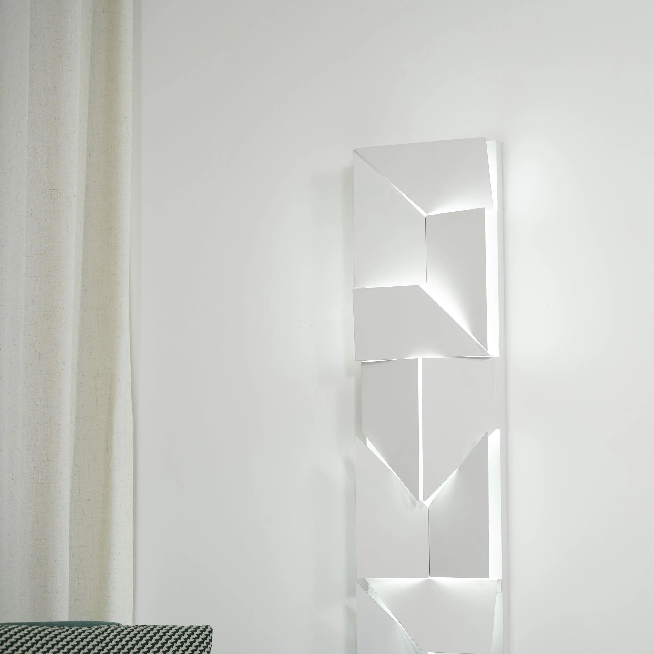 Kelsey Shadows Grand Sconce Wall Lamp - Image 27
