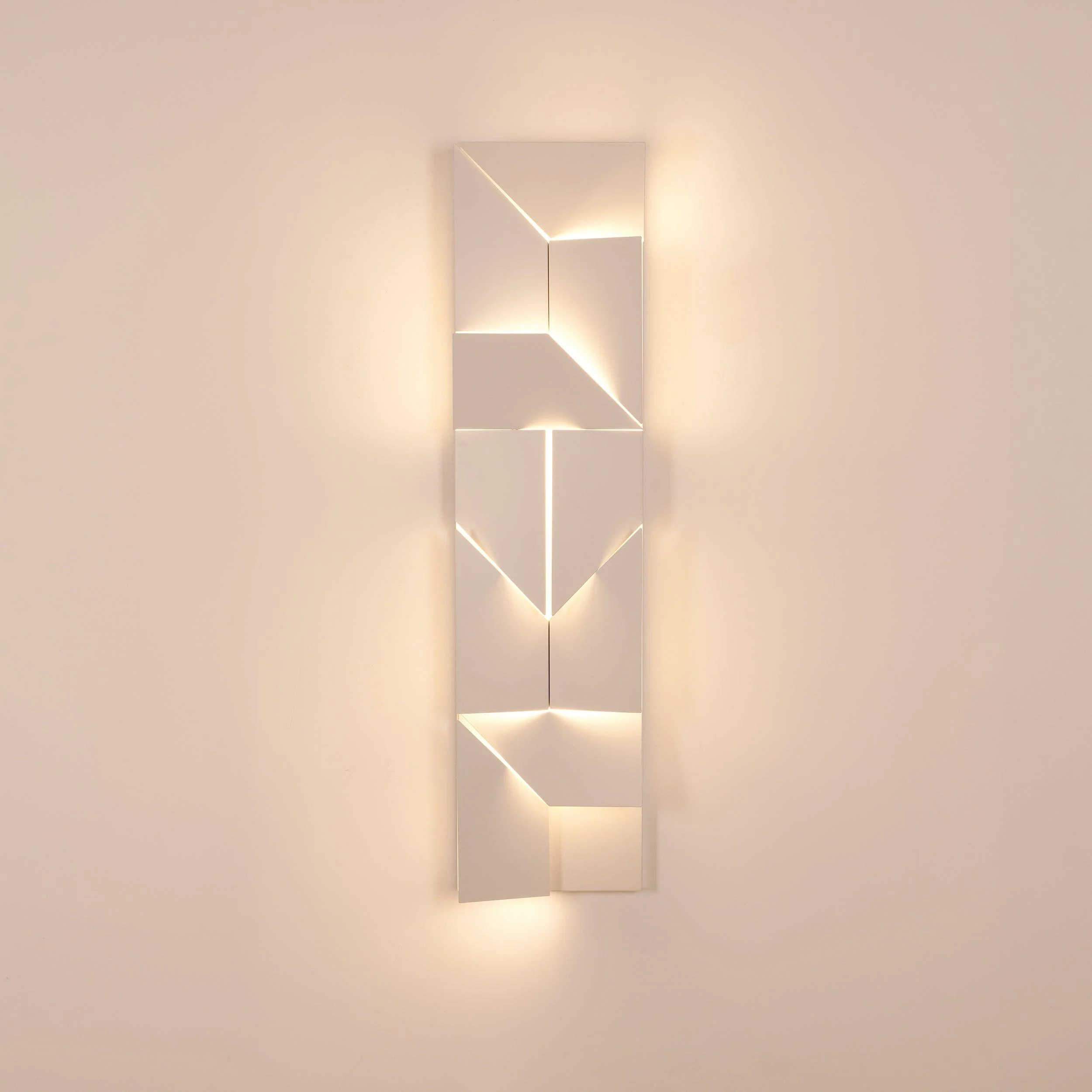 Kelsey Shadows Grand Sconce Wall Lamp - Image 29