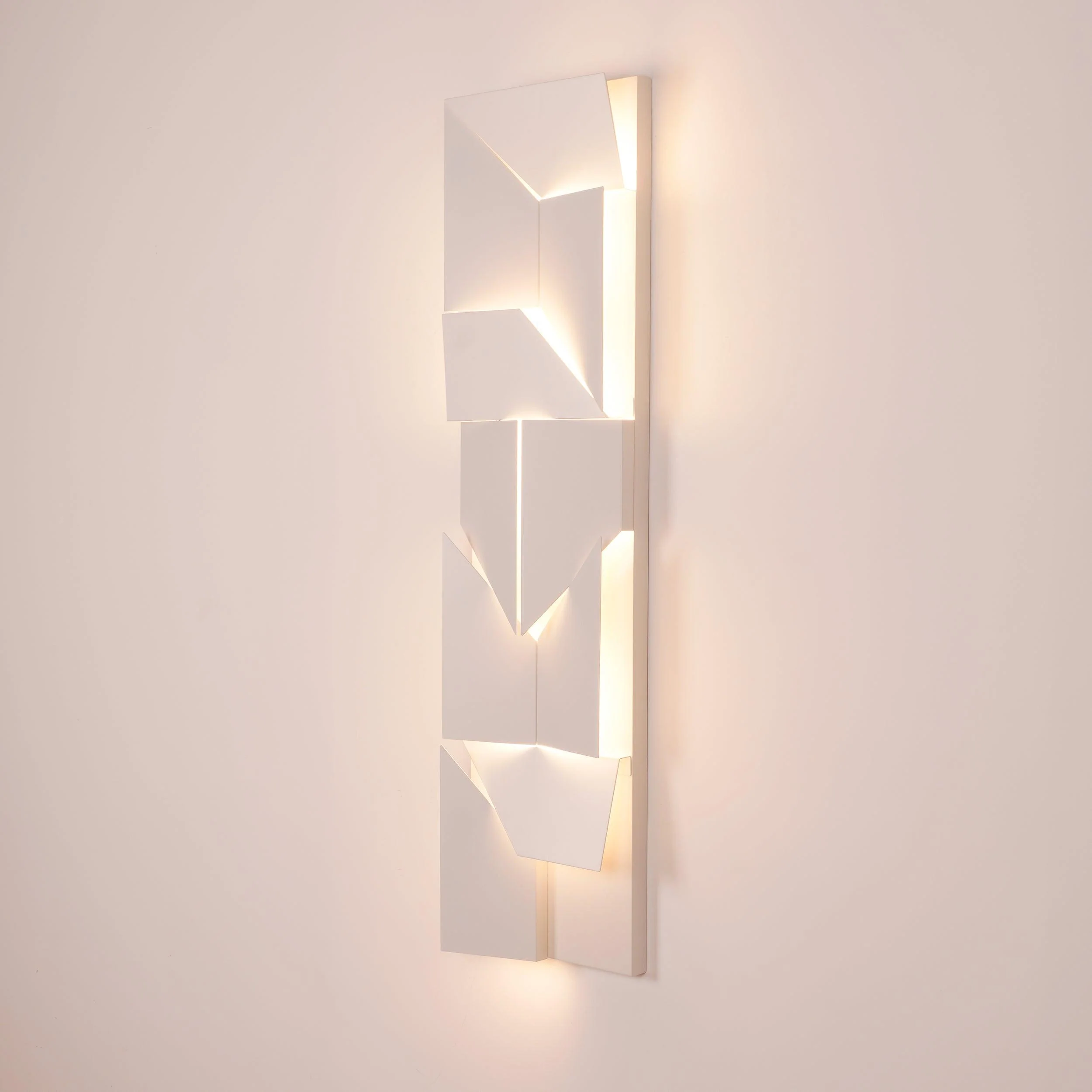 Kelsey Shadows Grand Sconce Wall Lamp - Image 32
