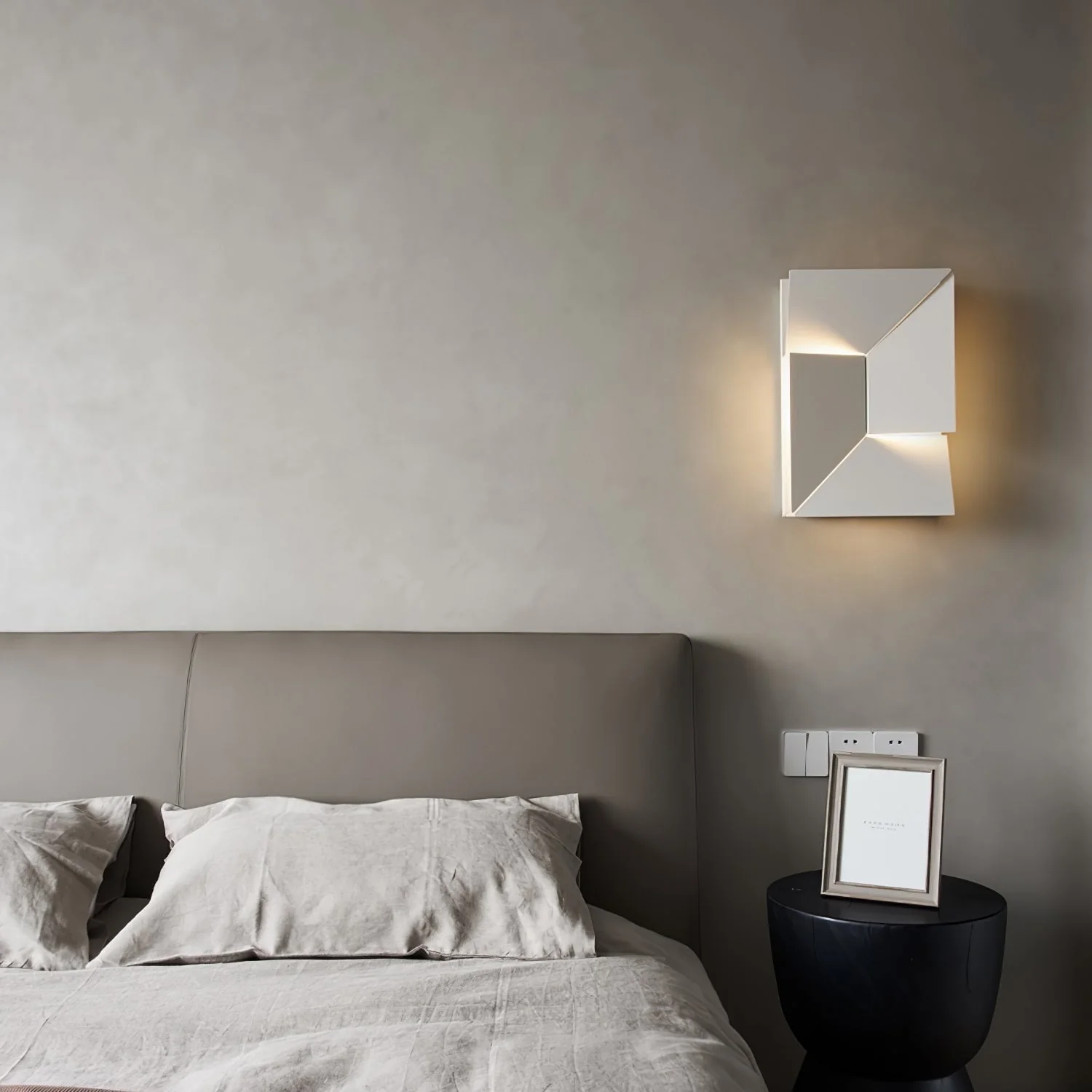Kelsey Shadows Grand Sconce Wall Lamp - Image 81