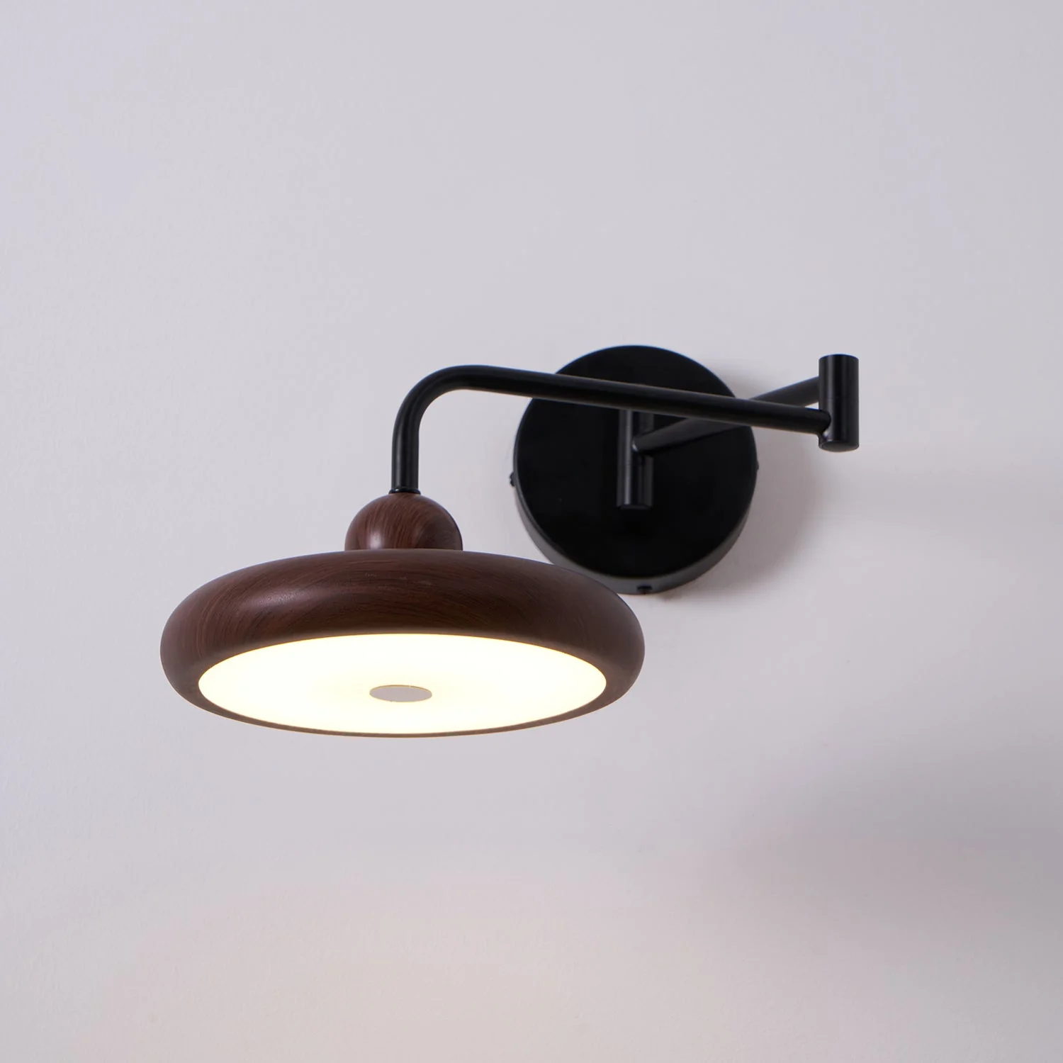 Kenshika Wooden Disc Black Wall Light - Image 2