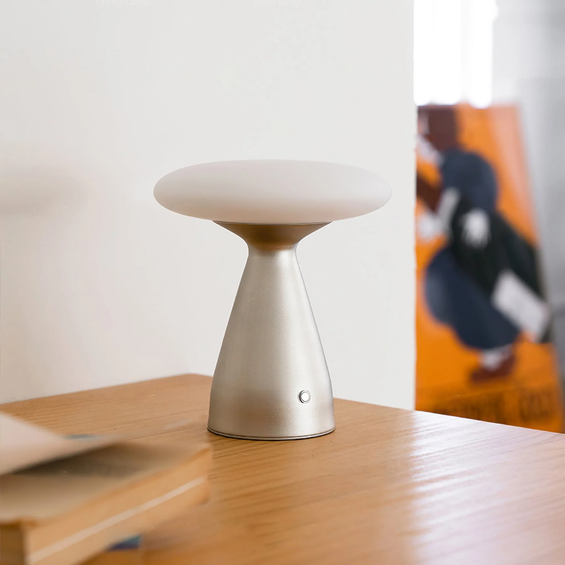 Klaus Modern Table Lamp - Image 2