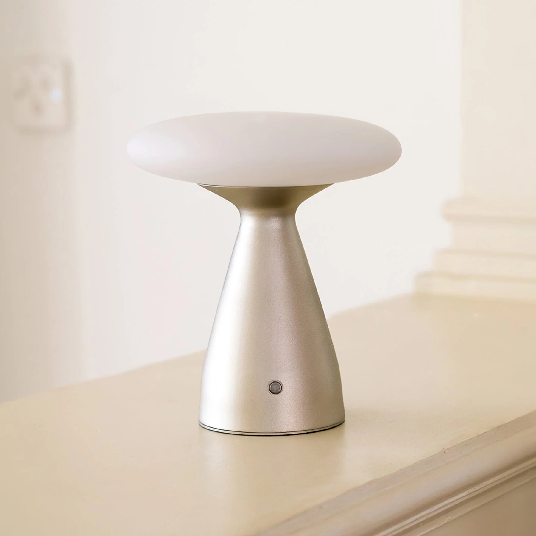 Klaus Modern Table Lamp - Image 7
