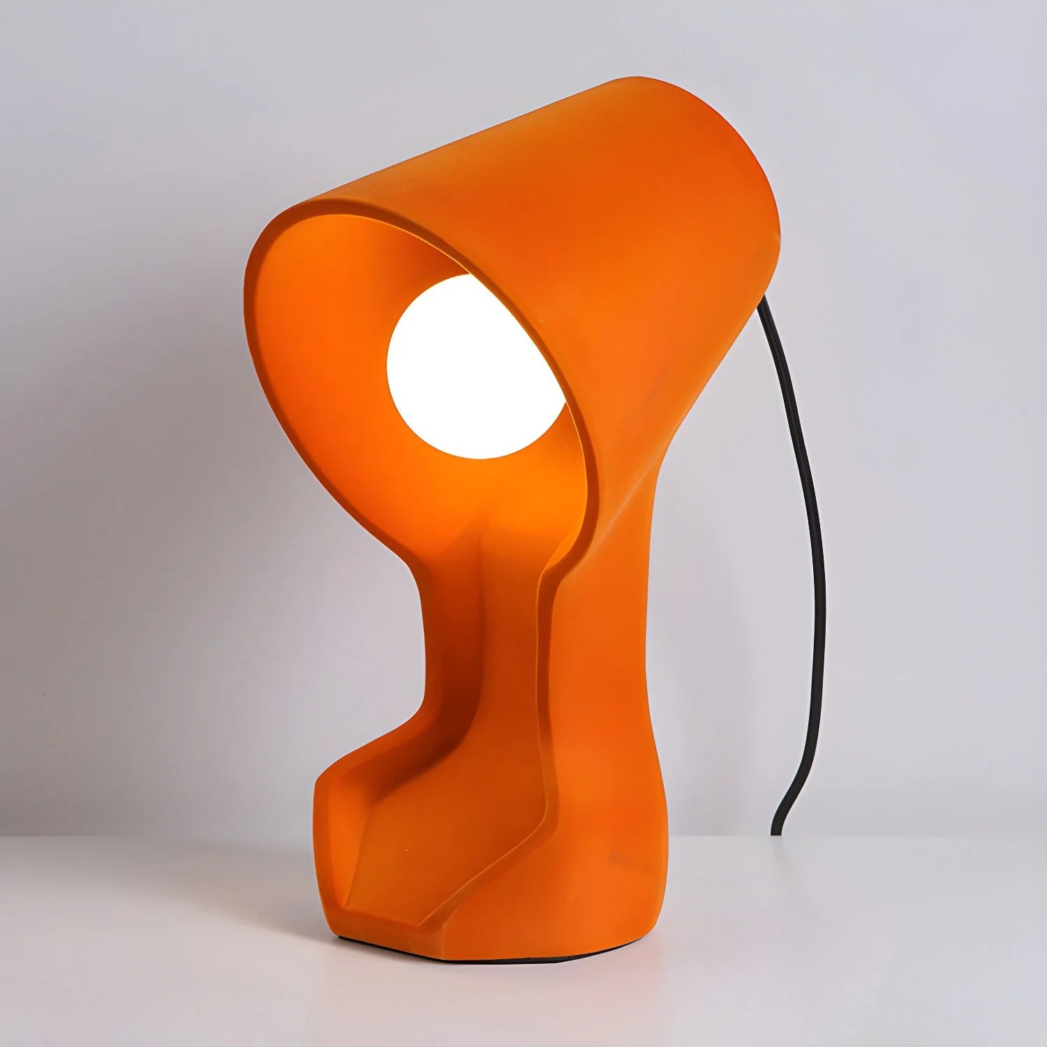 Kriller Modern Resin Table Lamp - Image 16