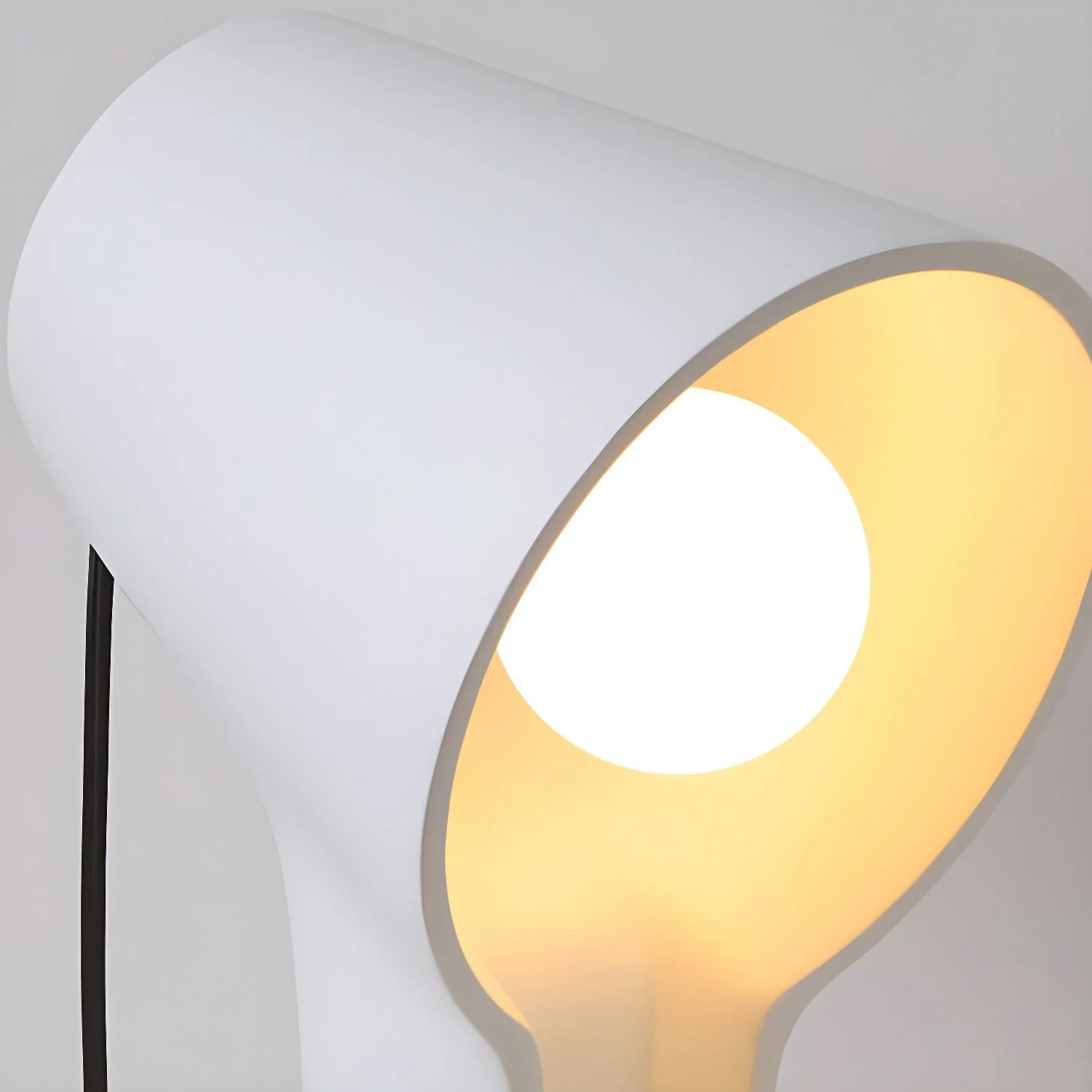 Kriller Modern Resin Table Lamp - Image 21