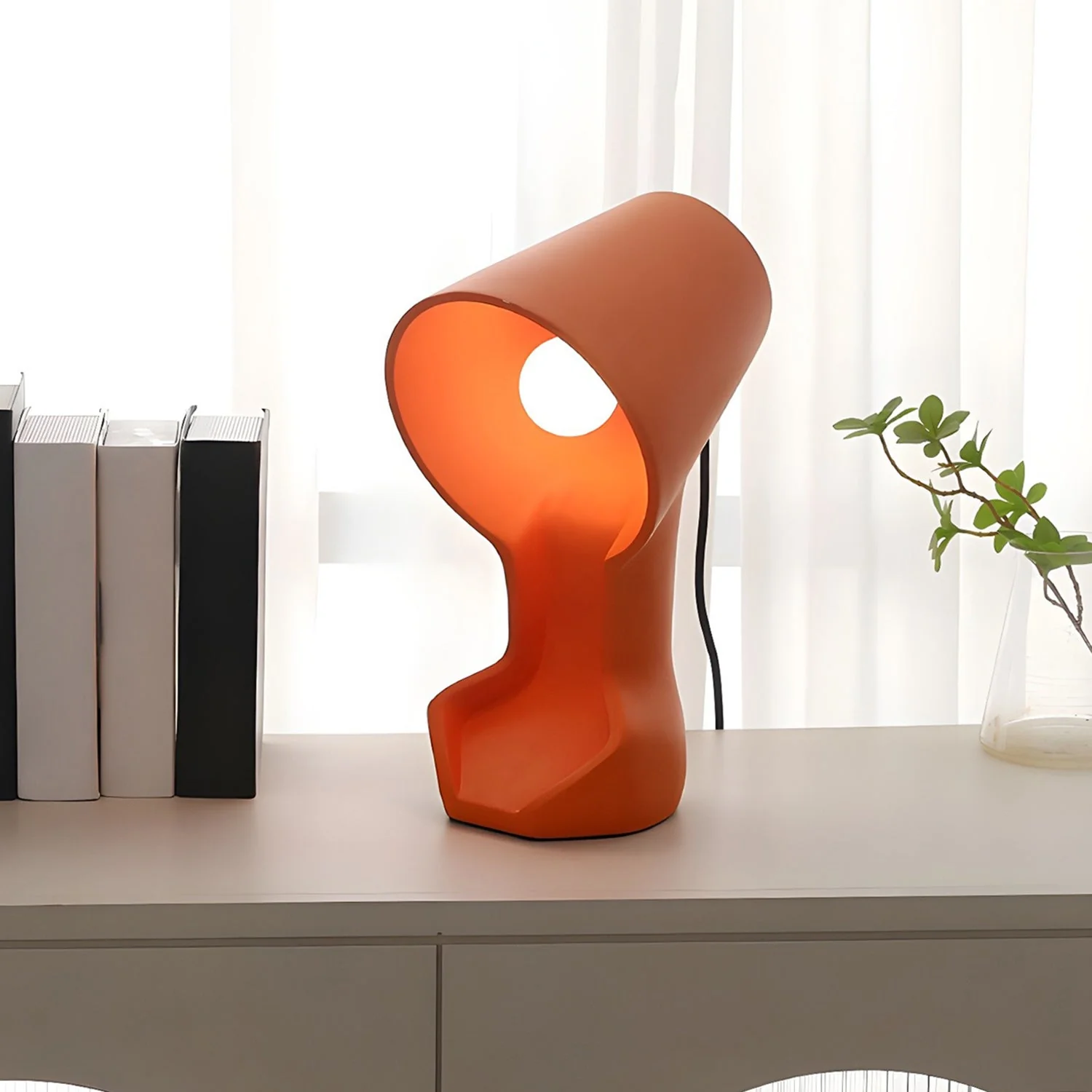 Kriller Modern Resin Table Lamp - Image 3