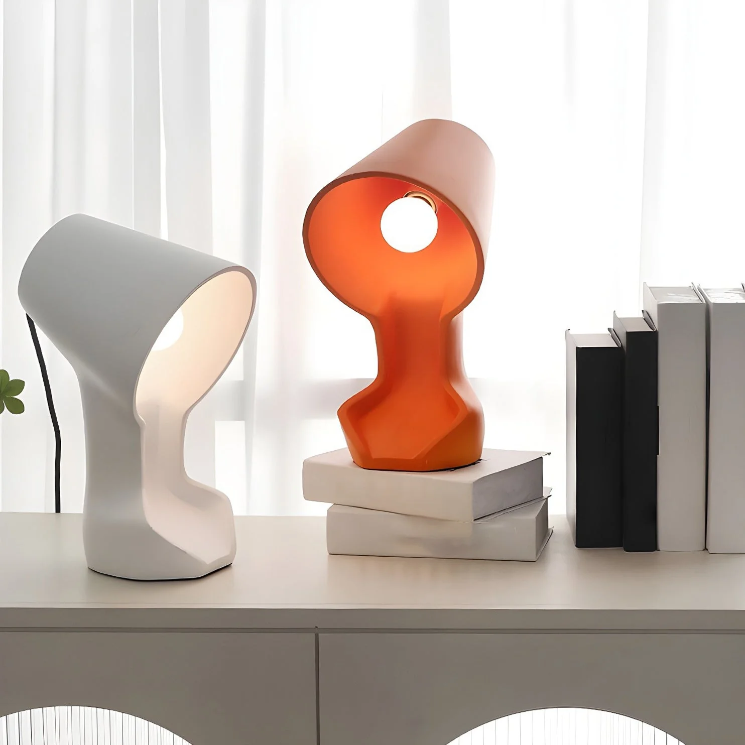 Kriller Modern Resin Table Lamp - Image 6