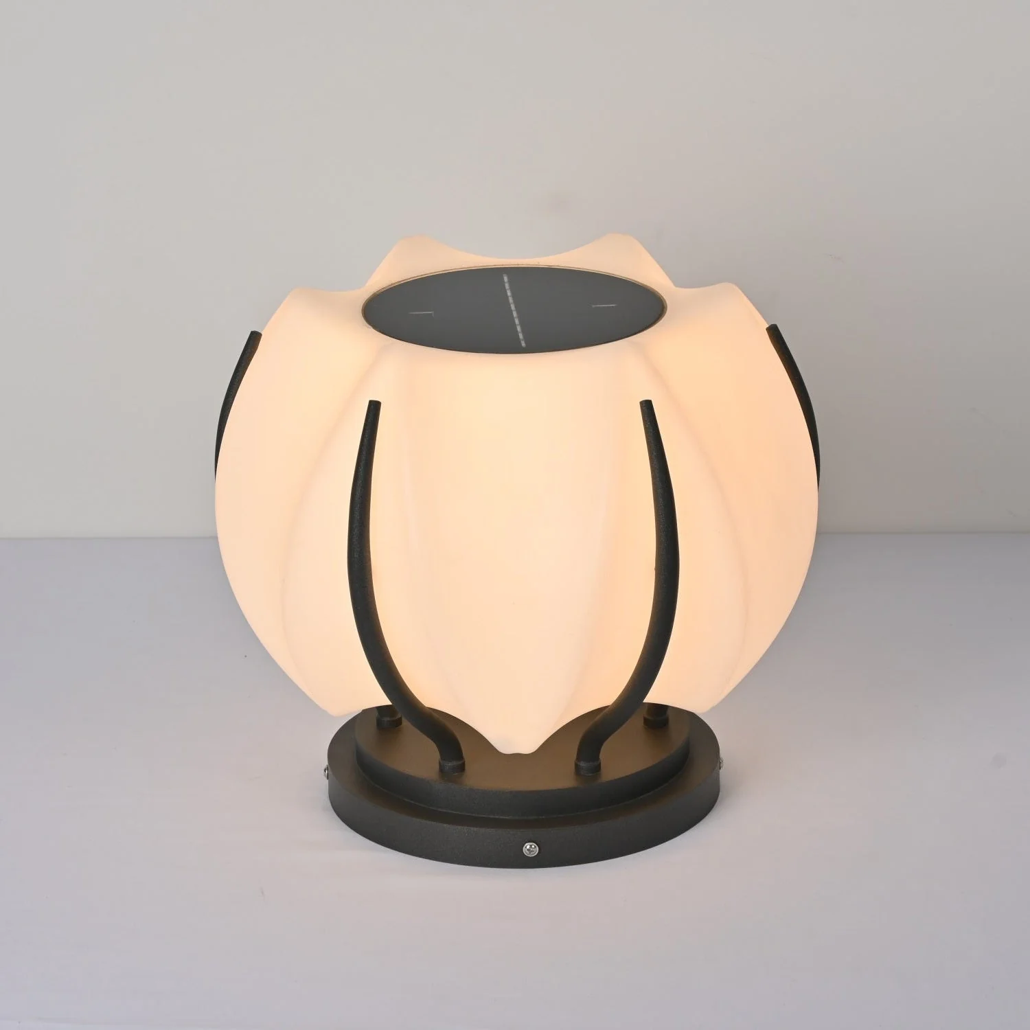 Leon Minimalist Outdoor Light - Image 18