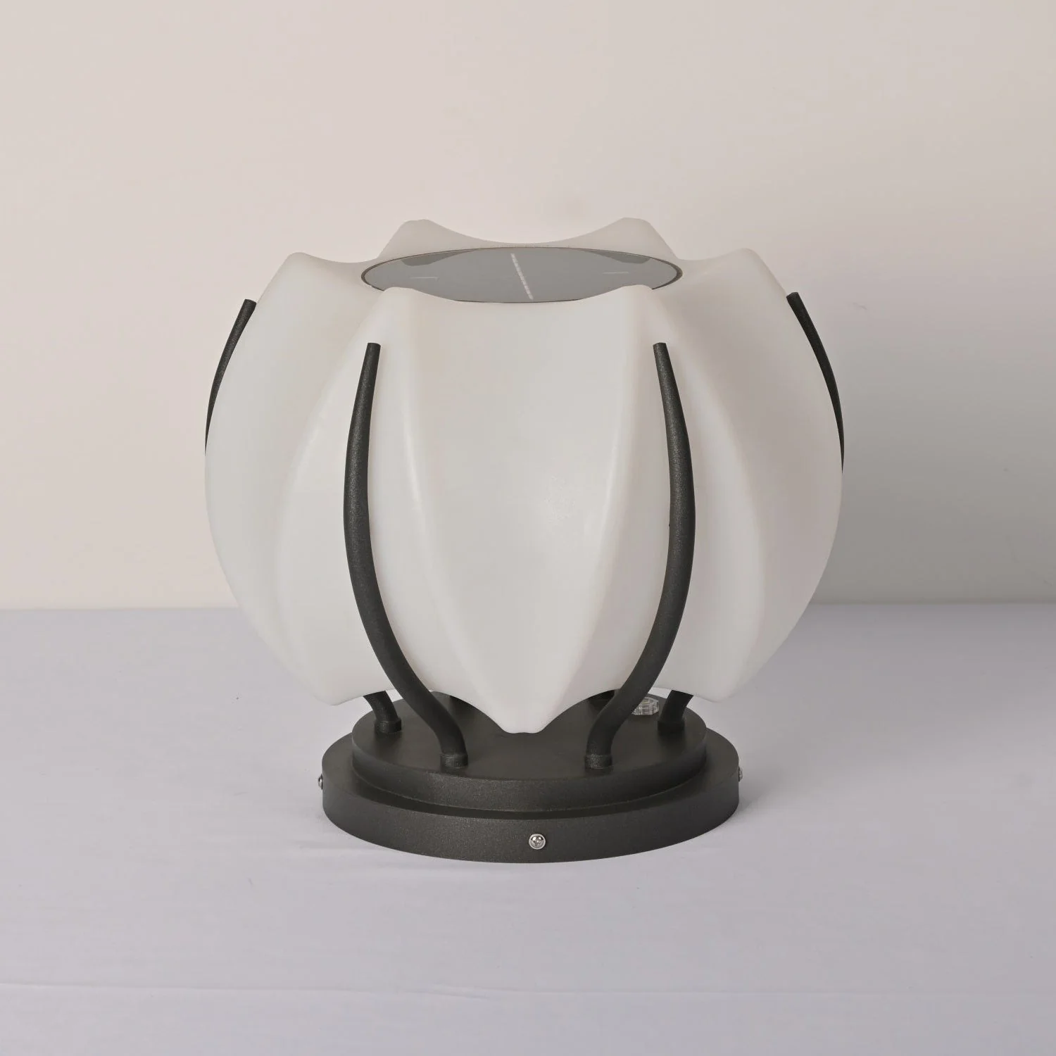 Leon Minimalist Outdoor Light - Image 19