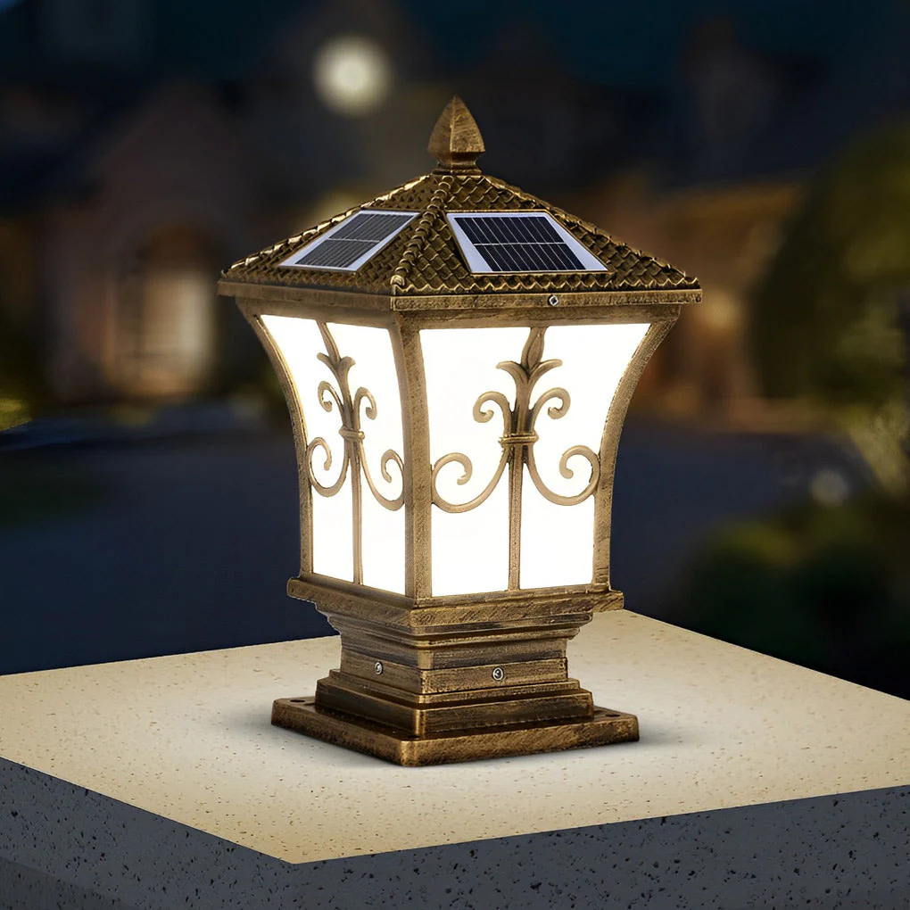 Leon Vintage Automatic Outdoor Fence Post Lights