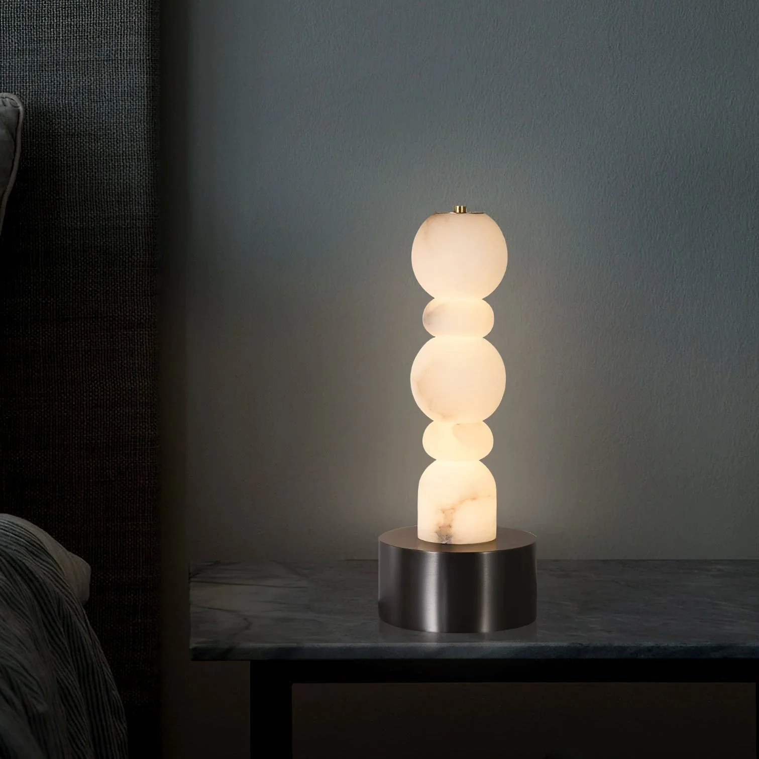 Lila Minimalist Alabaster Table Lamp - Image 4