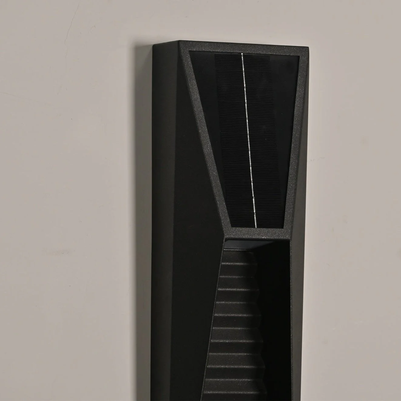 Luca Minimalist Outdoor Light - Image 10