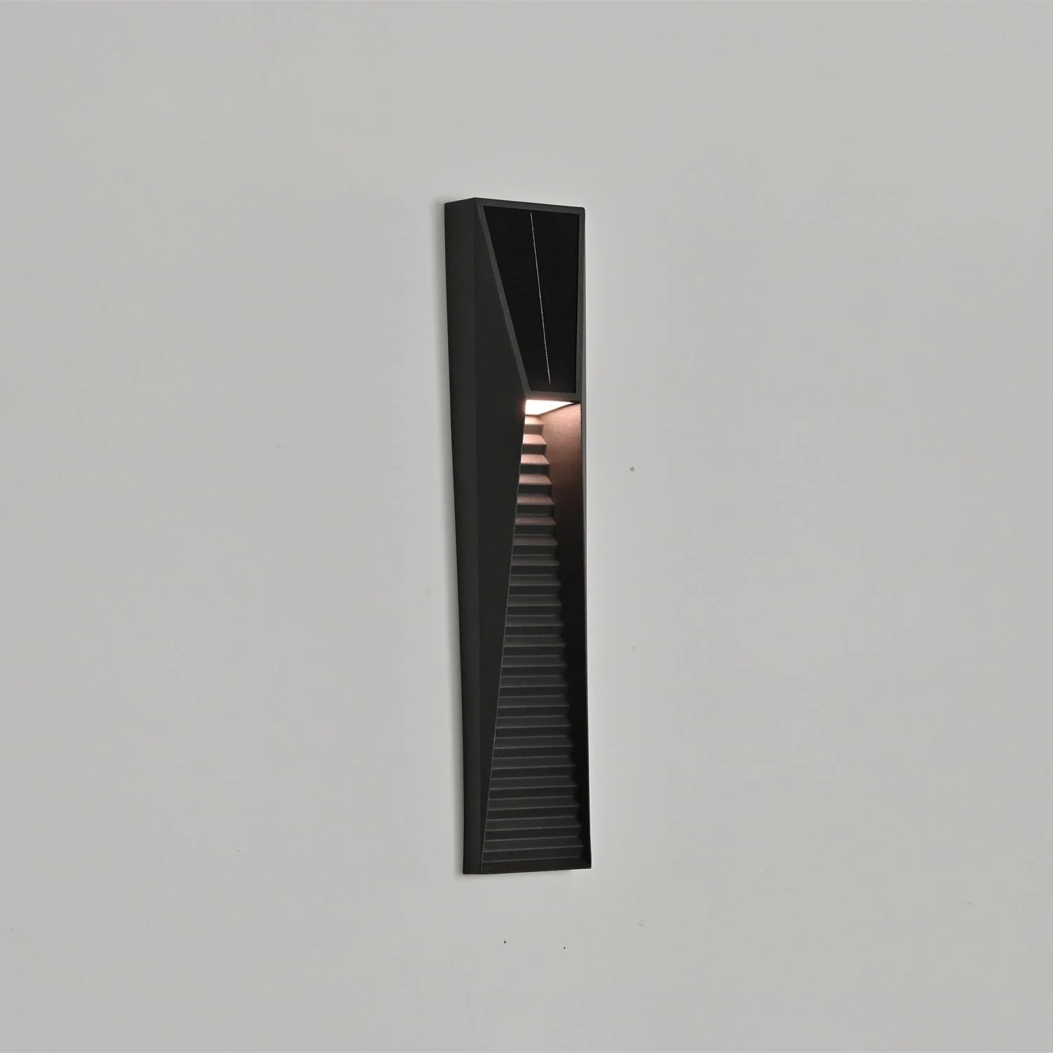 Luca Minimalist Outdoor Light - Image 13