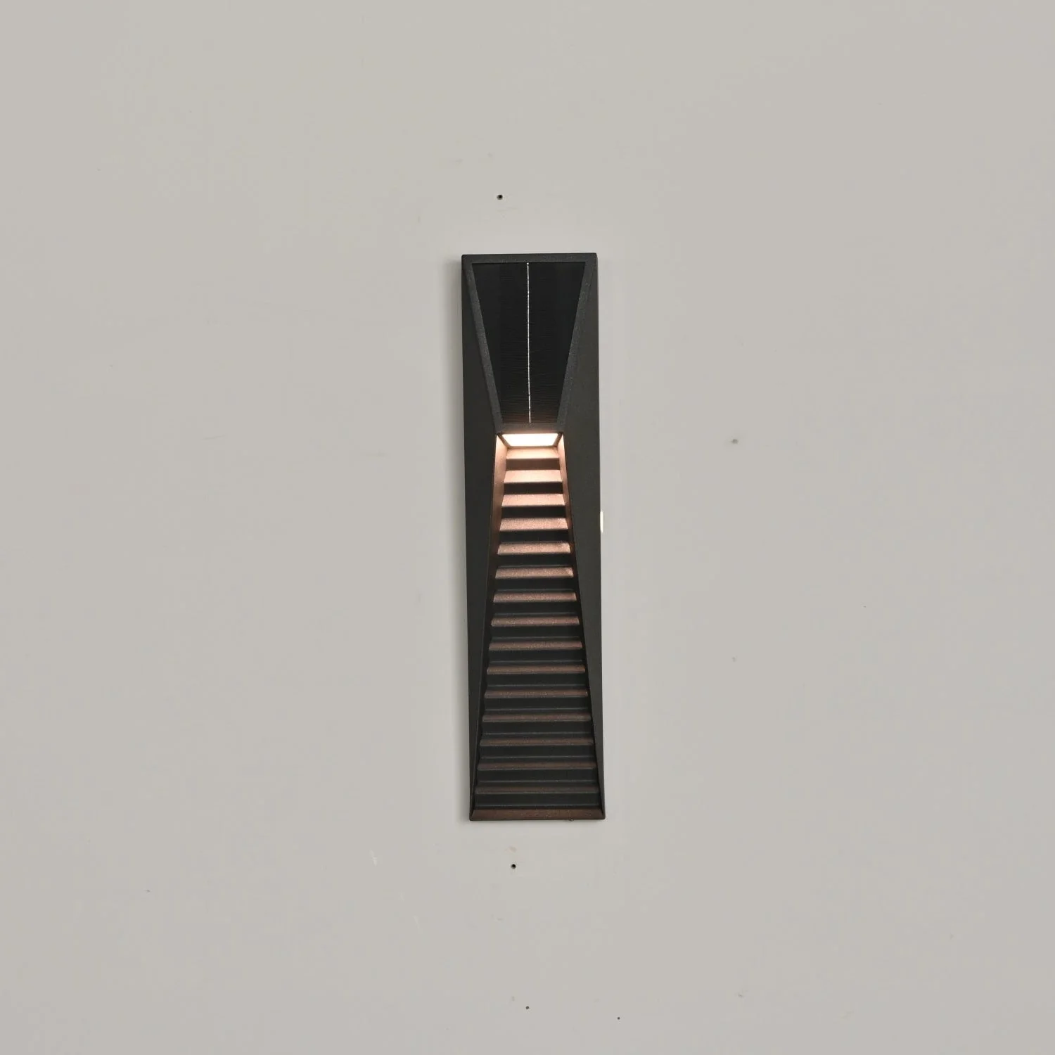 Luca Minimalist Outdoor Light - Image 16