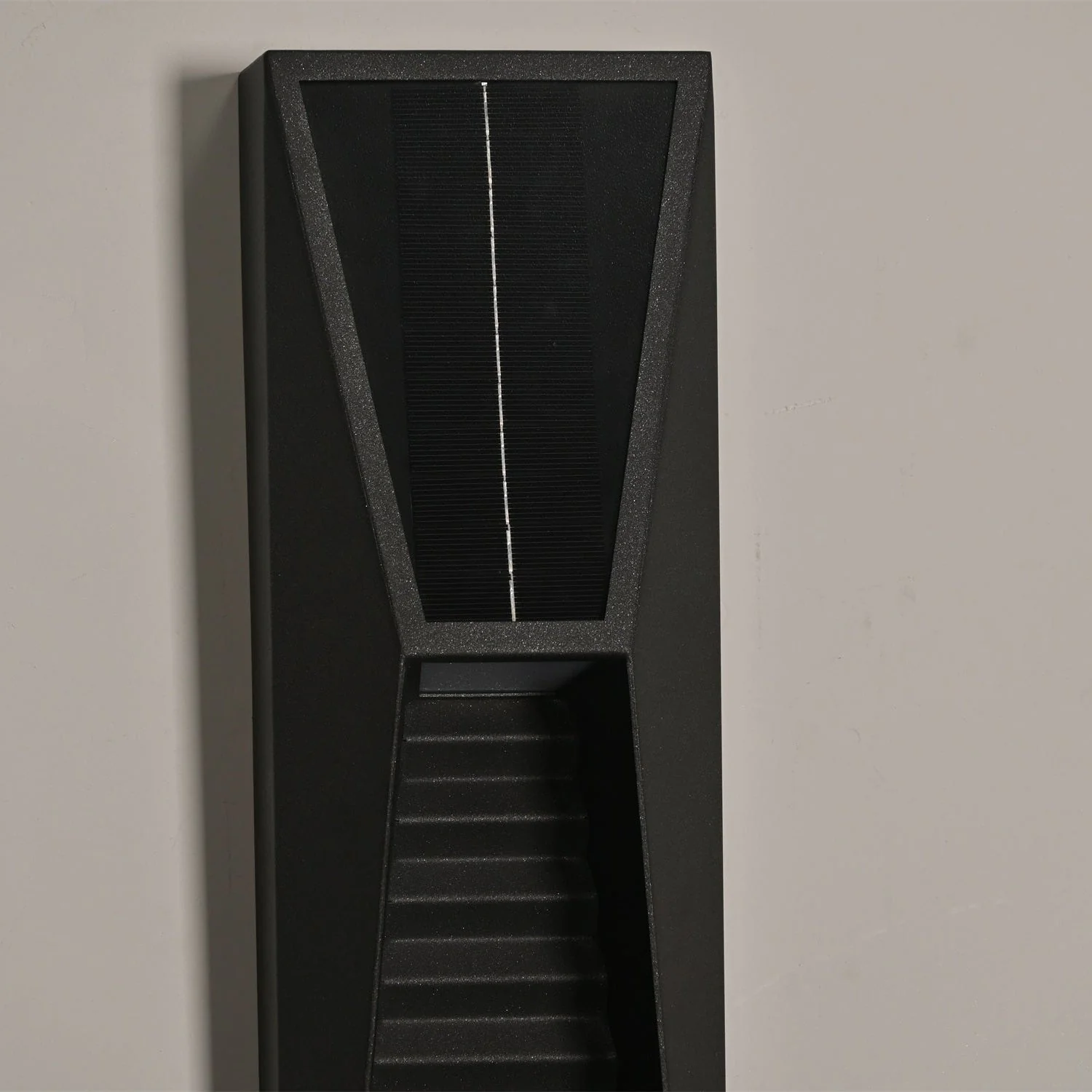 Luca Minimalist Outdoor Light - Image 9