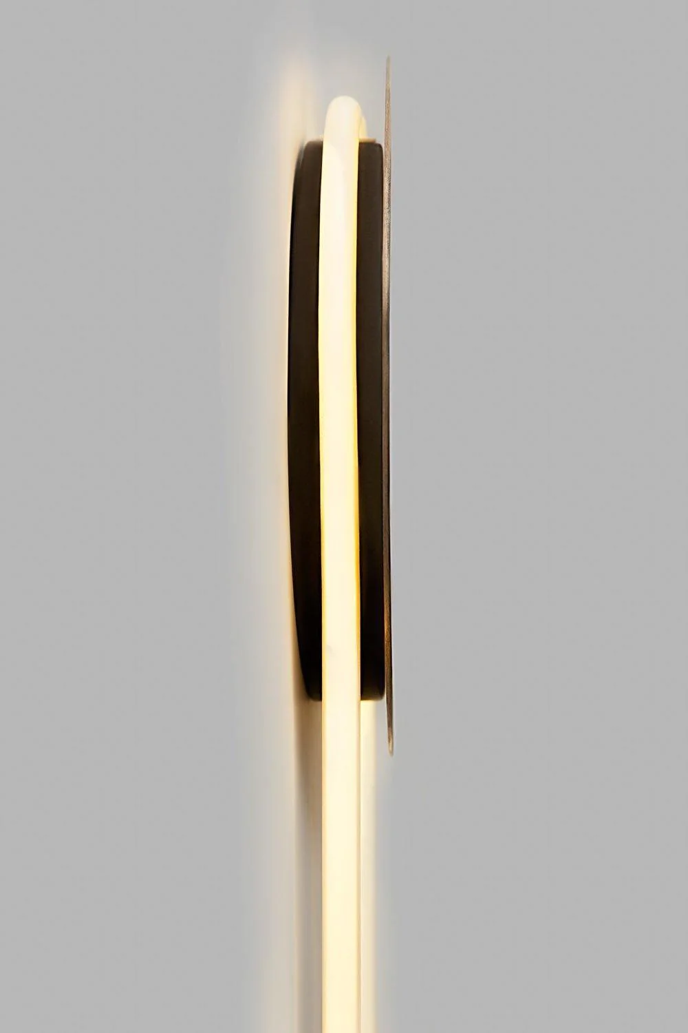Lumicen Minimalist Wall Lamp - Image 15