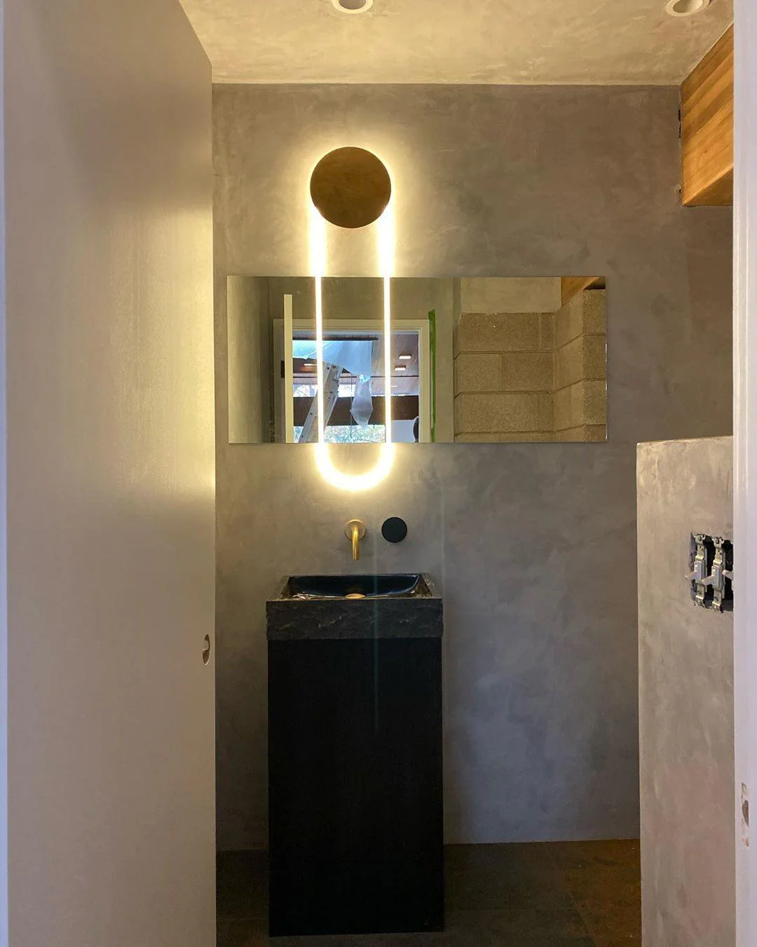 Lumicen Minimalist Wall Lamp - Image 5