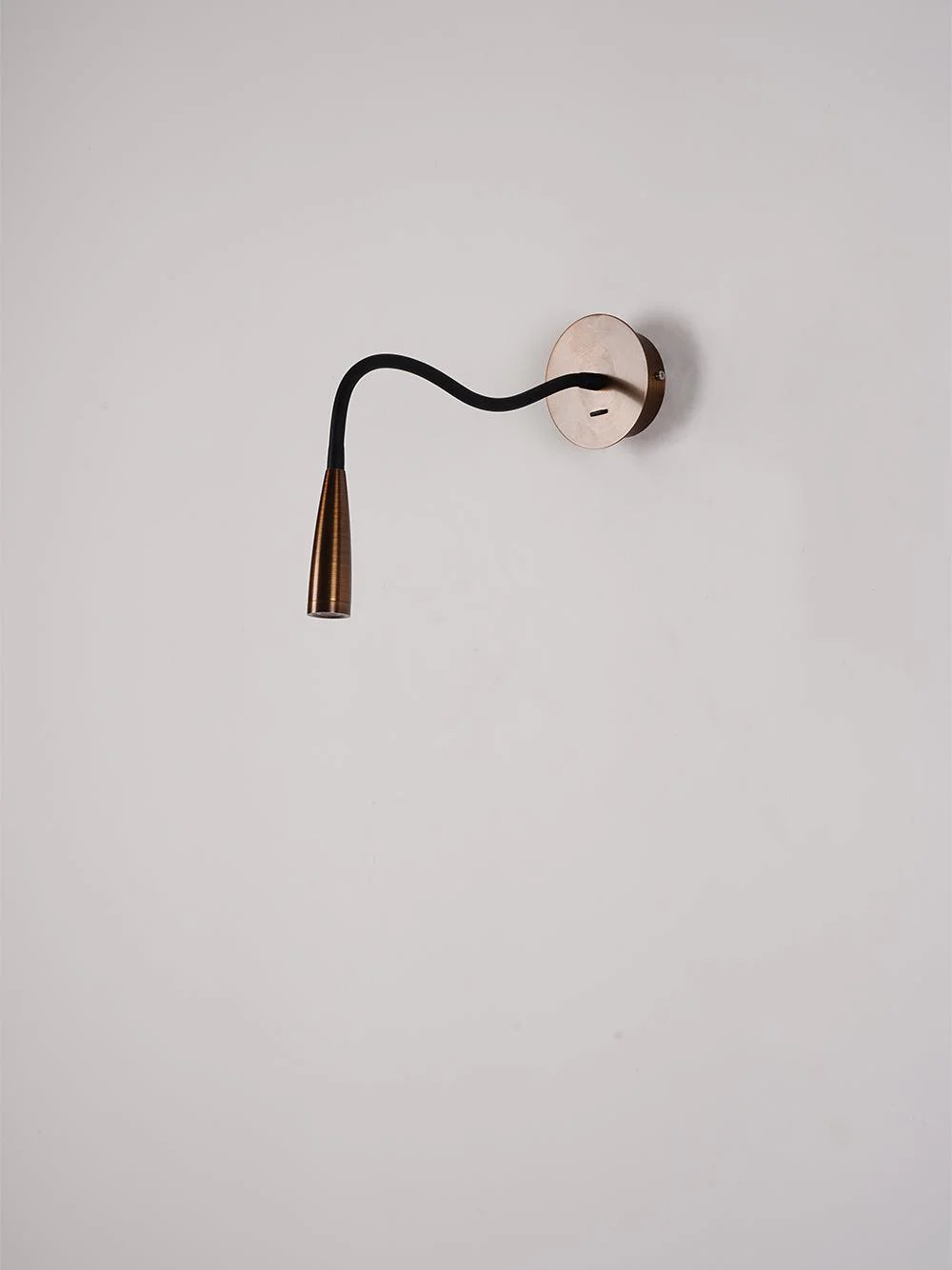 Lumise Contemporary Wall Lamp - Image 9