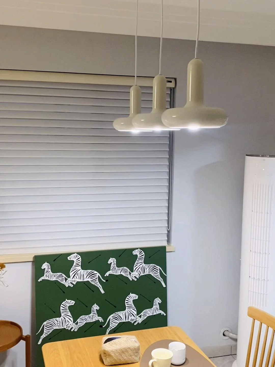 Lunaren Cozy Classic Pendant Light - Image 22