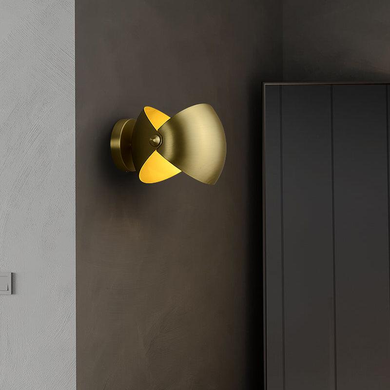 Luno Elegant Brass Wall Lamp - Image 5