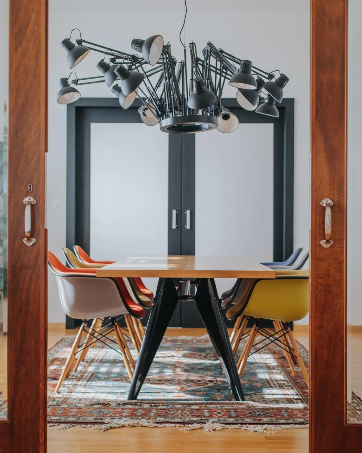 Lustra Chandelier Black Adjustable Multi Arm - Image 35