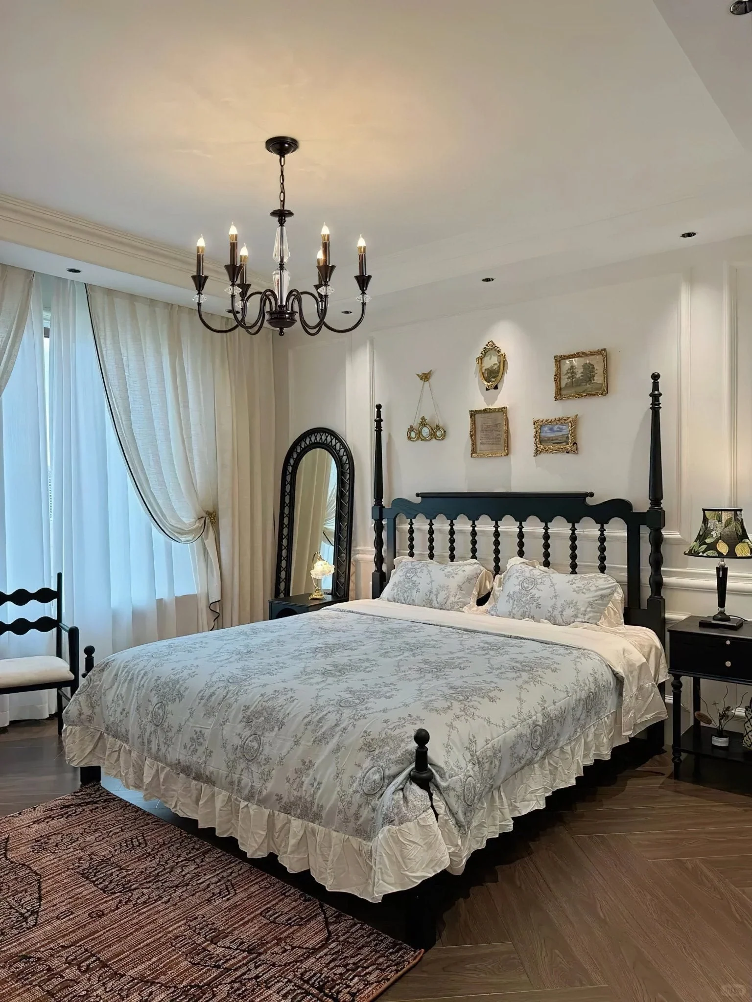 Lustra Chandelier Black & Crystal Candelabra - Image 24
