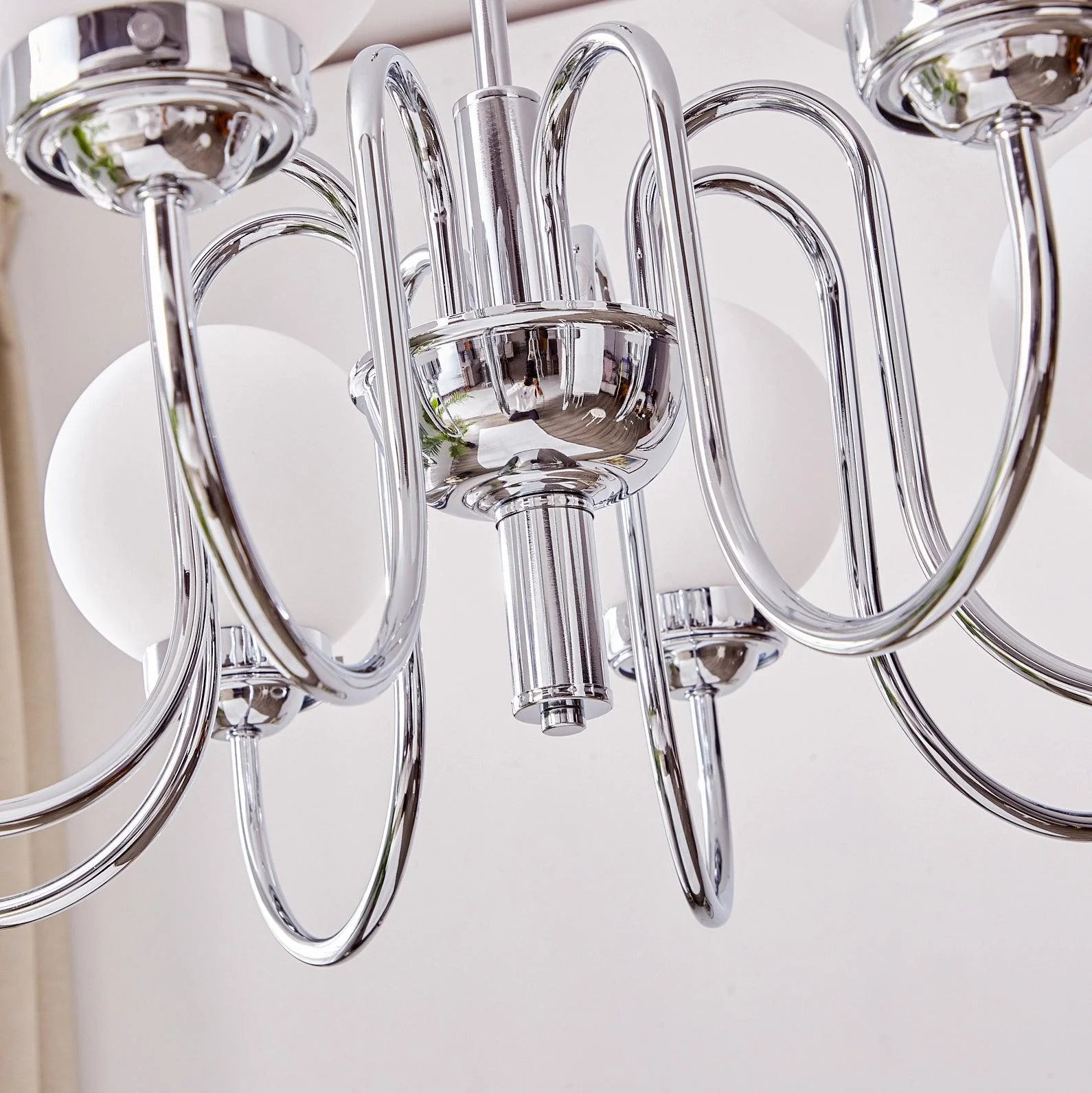 Lustra Chandelier Globe Chrome Curved Arm - Image 22