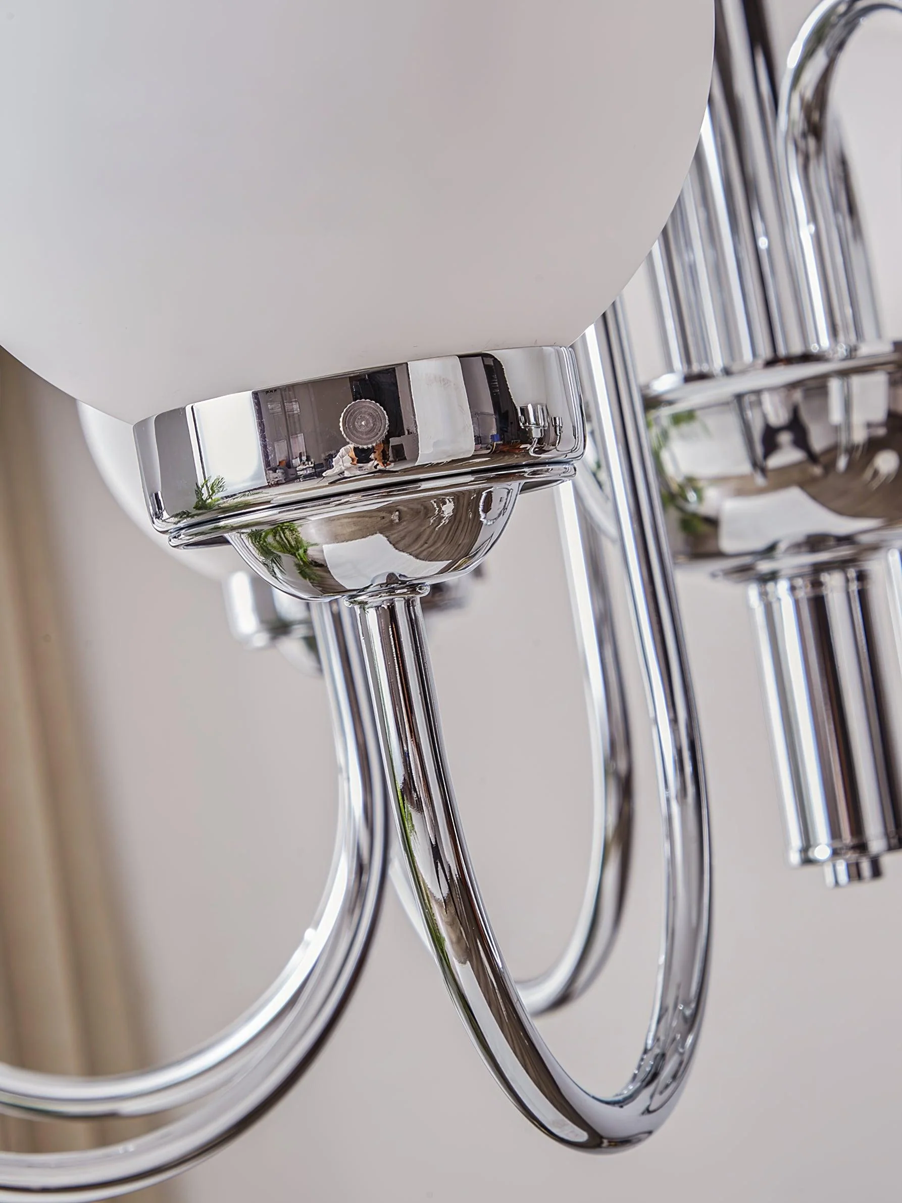 Lustra Chandelier Globe Chrome Curved Arm - Image 27